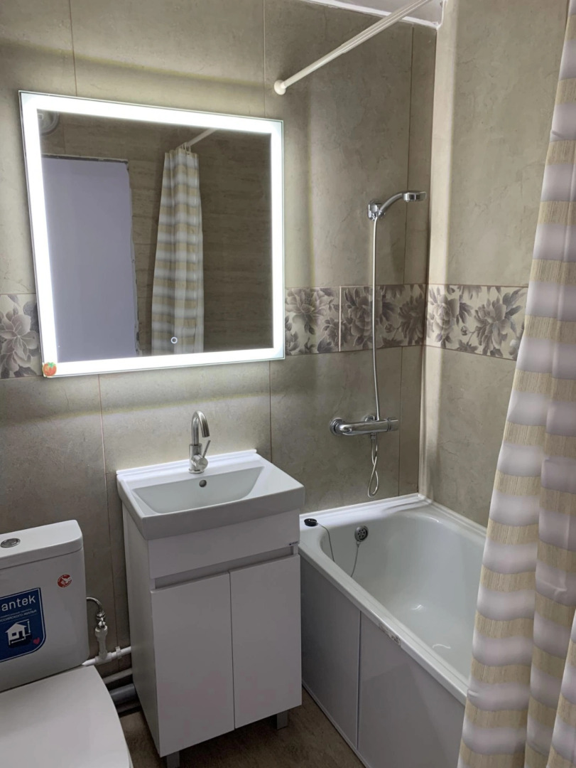 Квартира Трехкомнатная рядом с центром