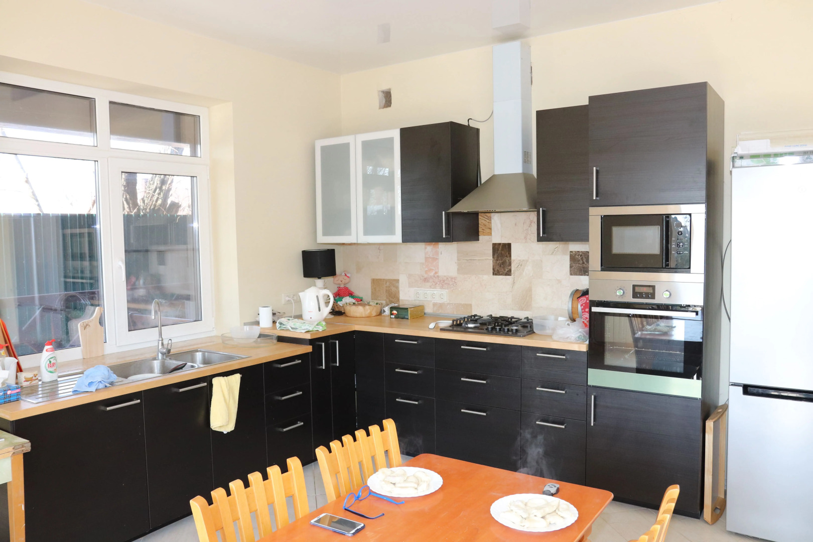 Частный Дом Шале  Pinebrook  Круглогодично Утопающий в Зелени с Сезонным Бассейном, для Семейного Отдыха у Реки Дон