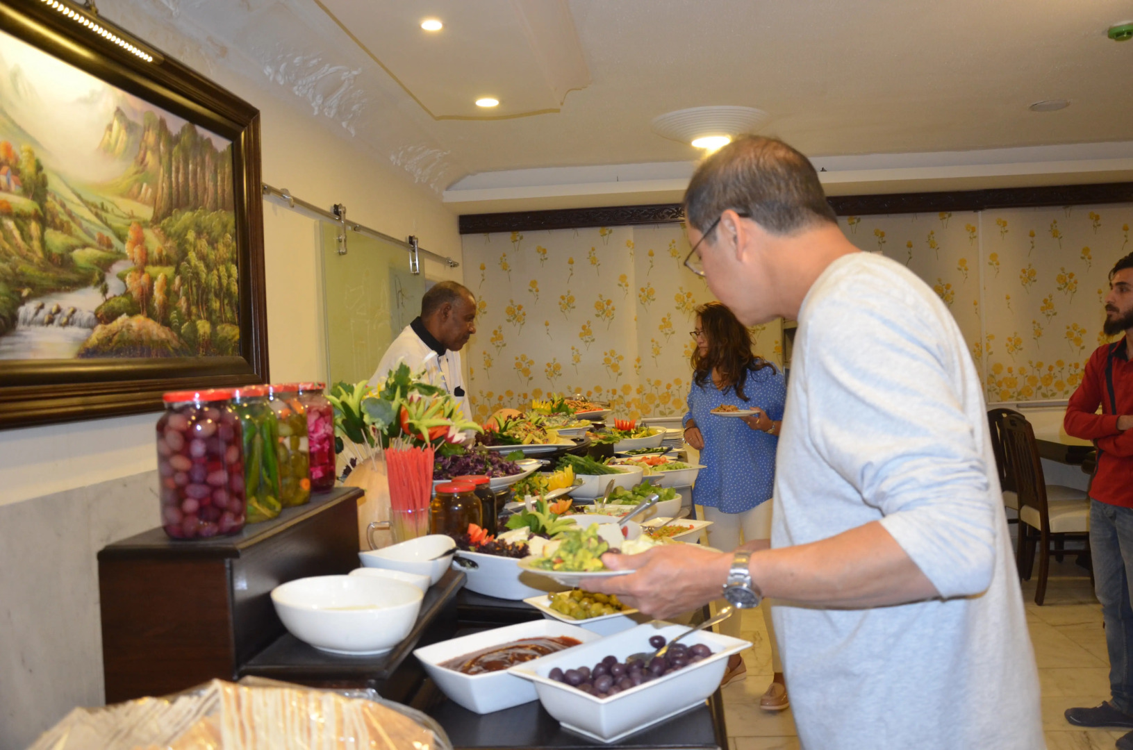 Отель Amra Palace International