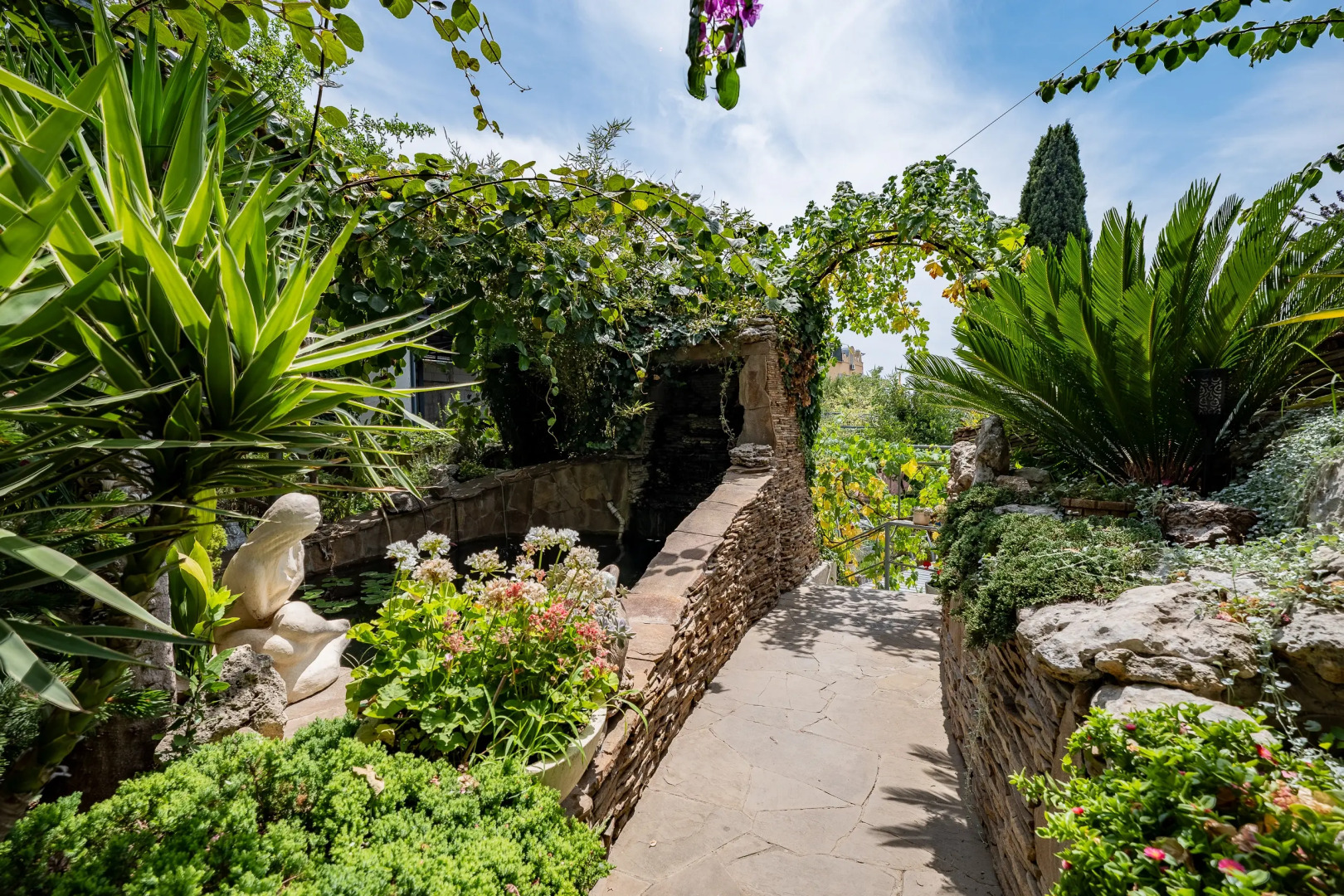 Студия люкс на Нагорной