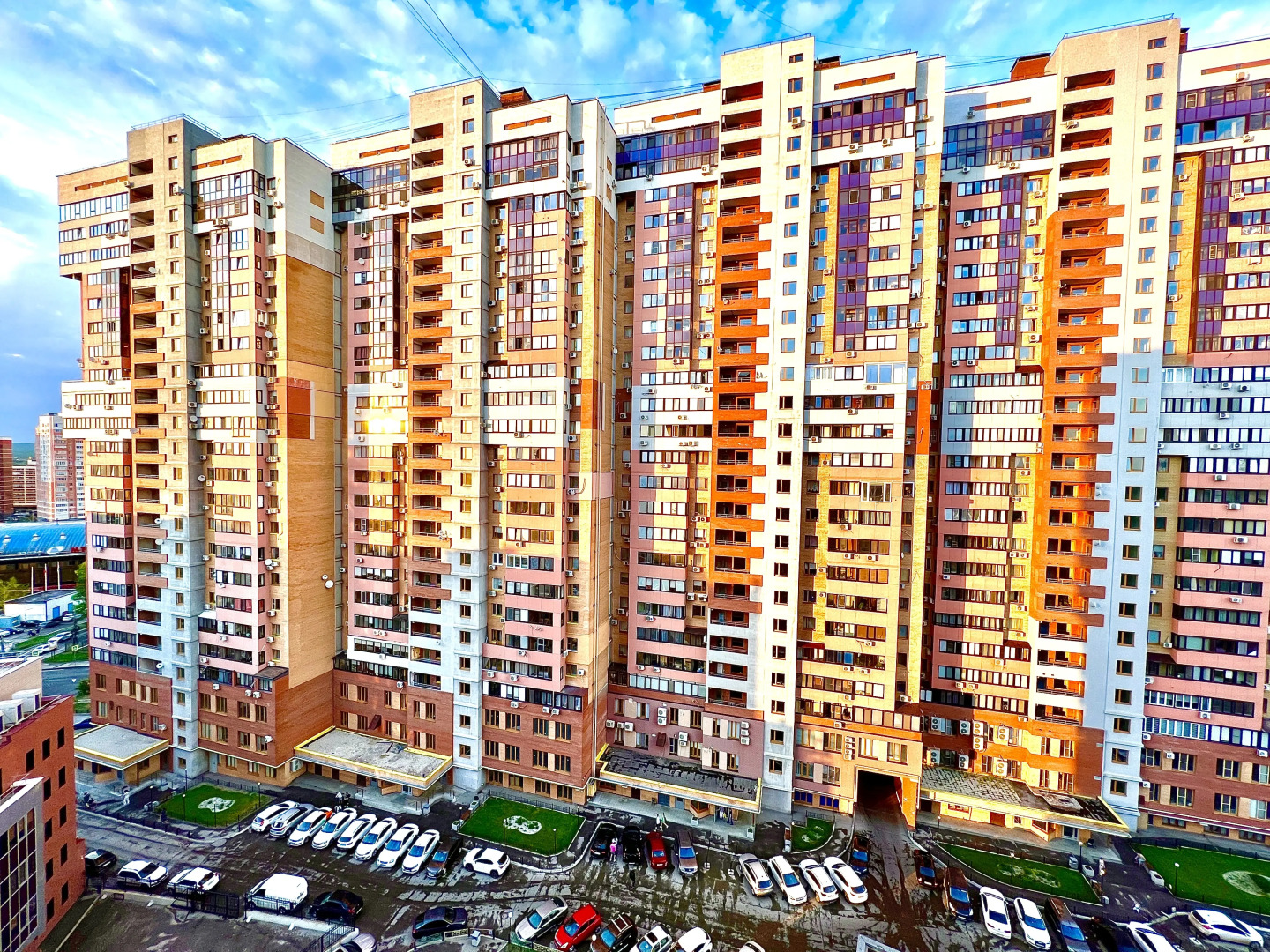 Уютные Апартаменты в ЖК Современник Нa 9 этаже (рядом с МТЛ-Арена)