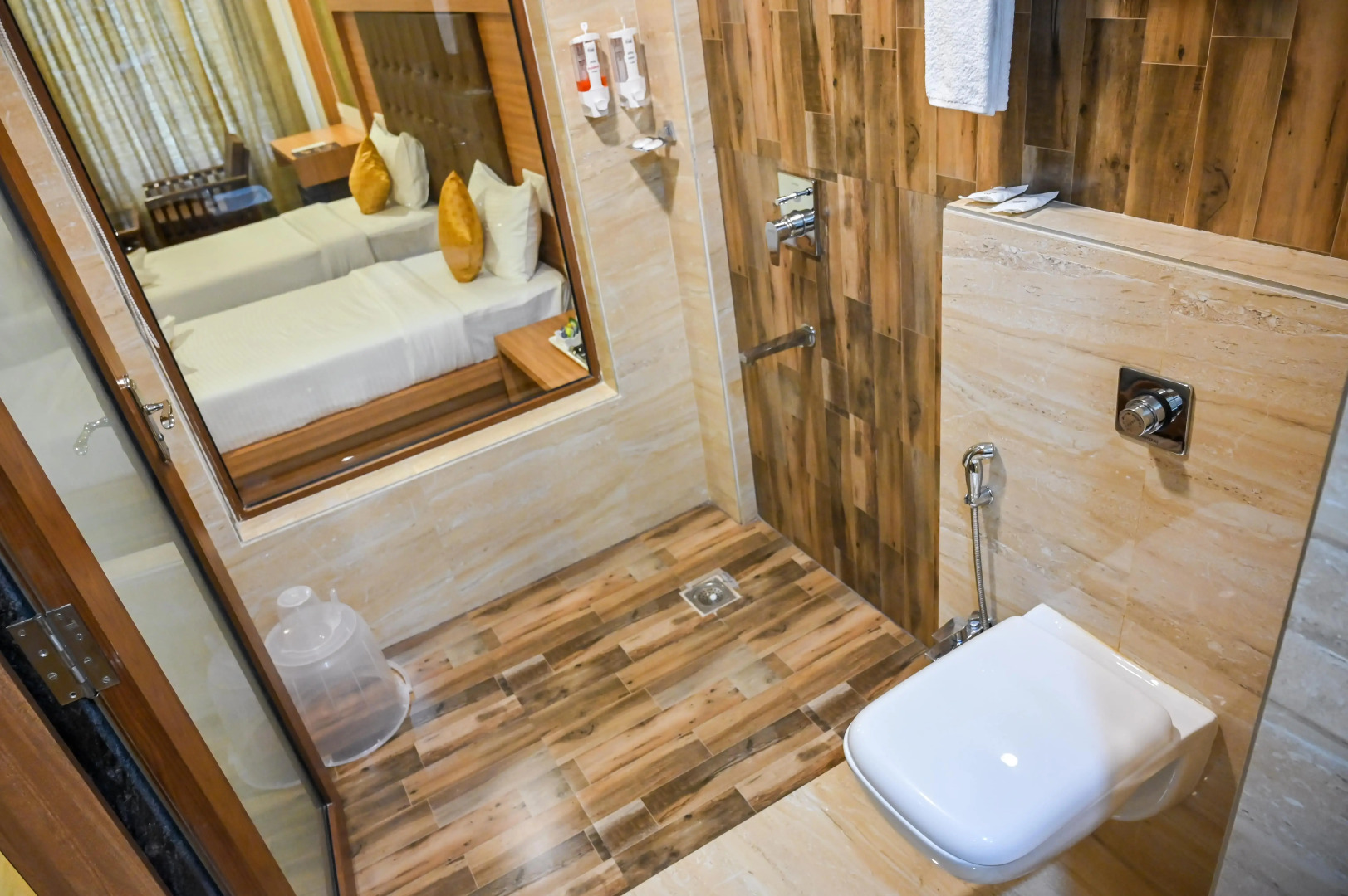 Отель Laxmi Empire