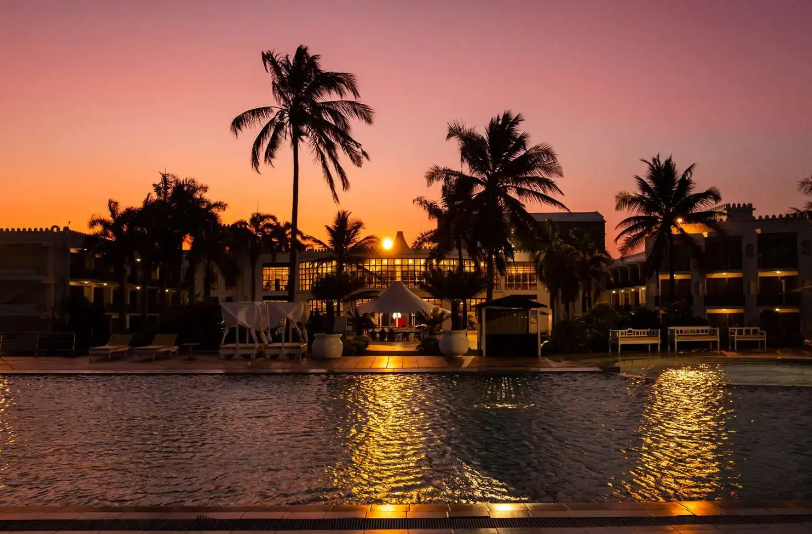 Отель Golden Tulip Dar Es Salaam