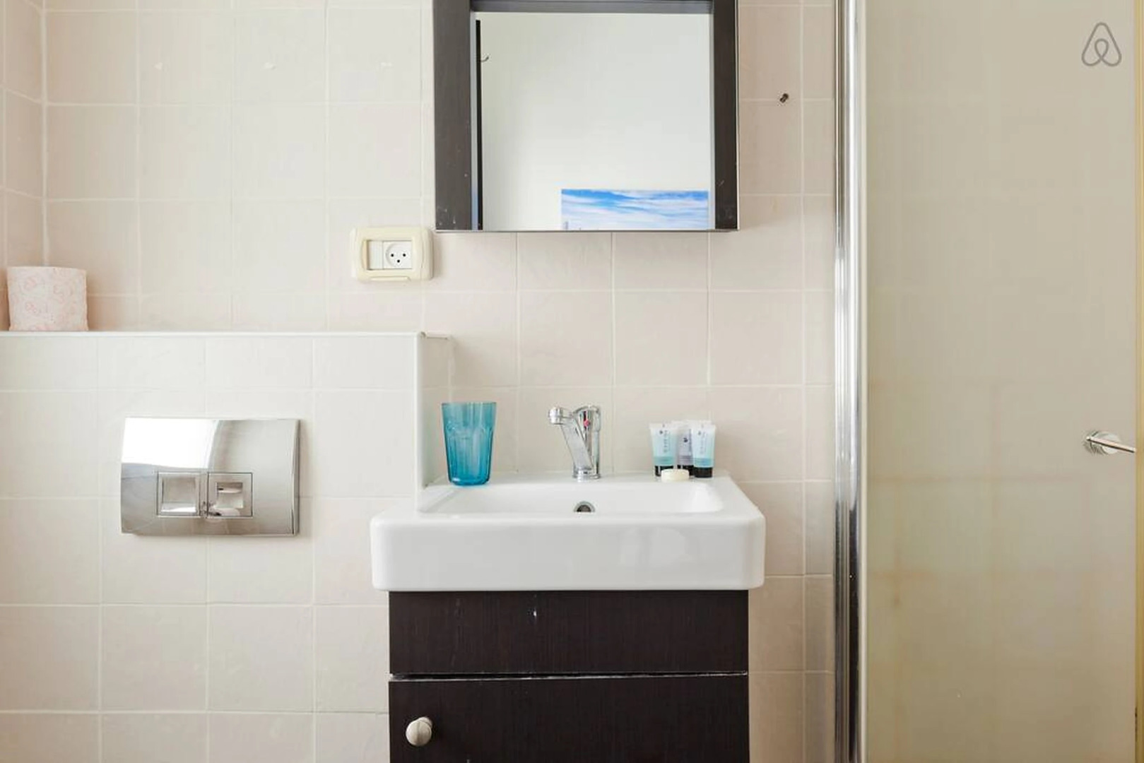 NHE Rothschild Apartments