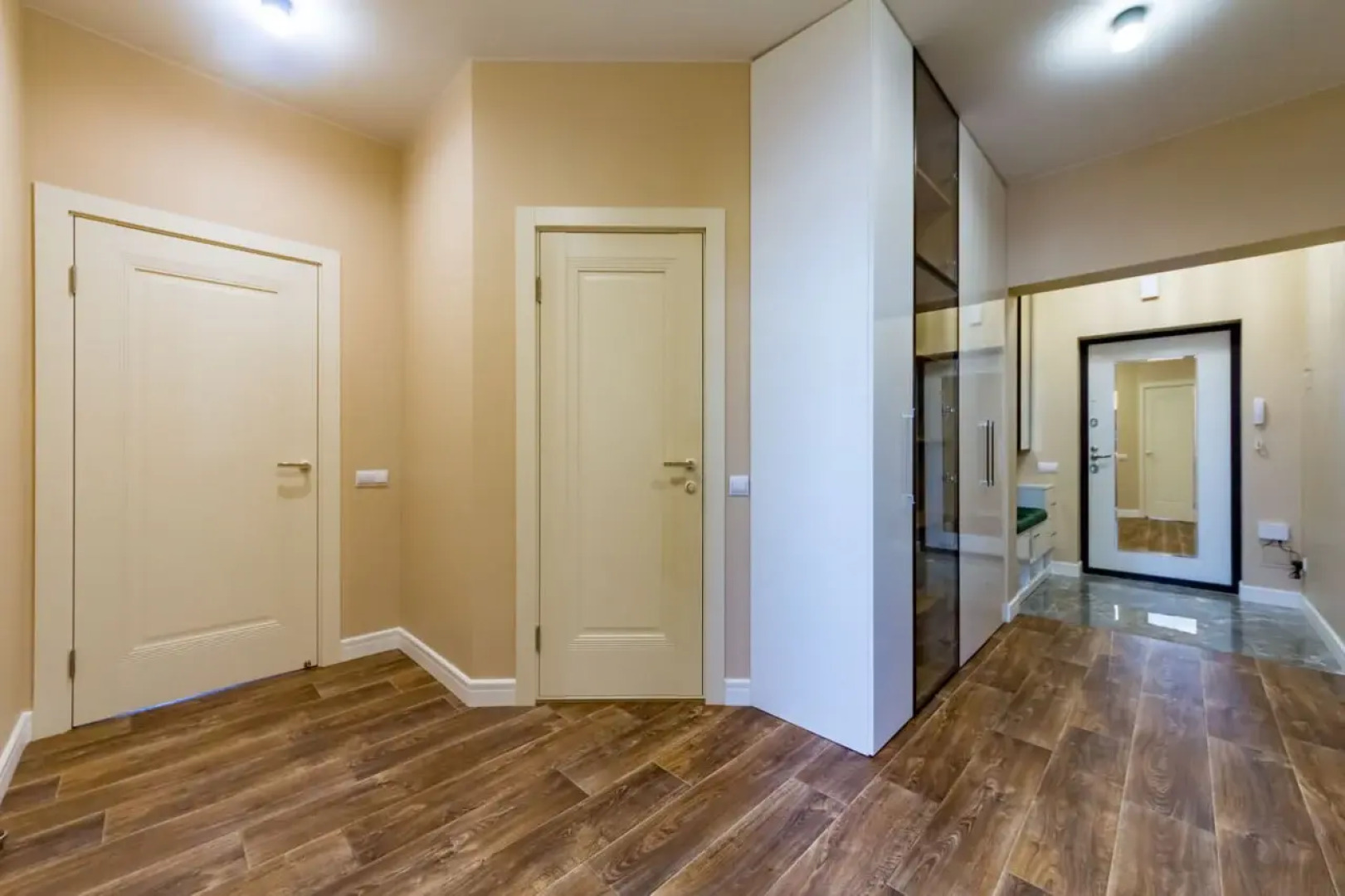 Апартаменты Emerald on Leonova