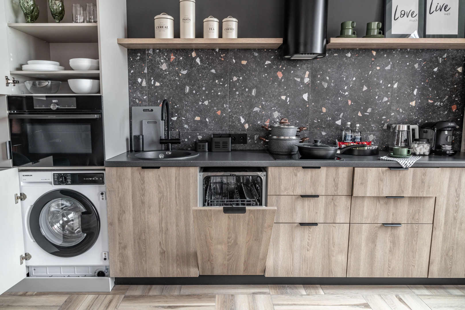 Квартира Moscow Deluxe Apartments Family Suite Silver Fountain