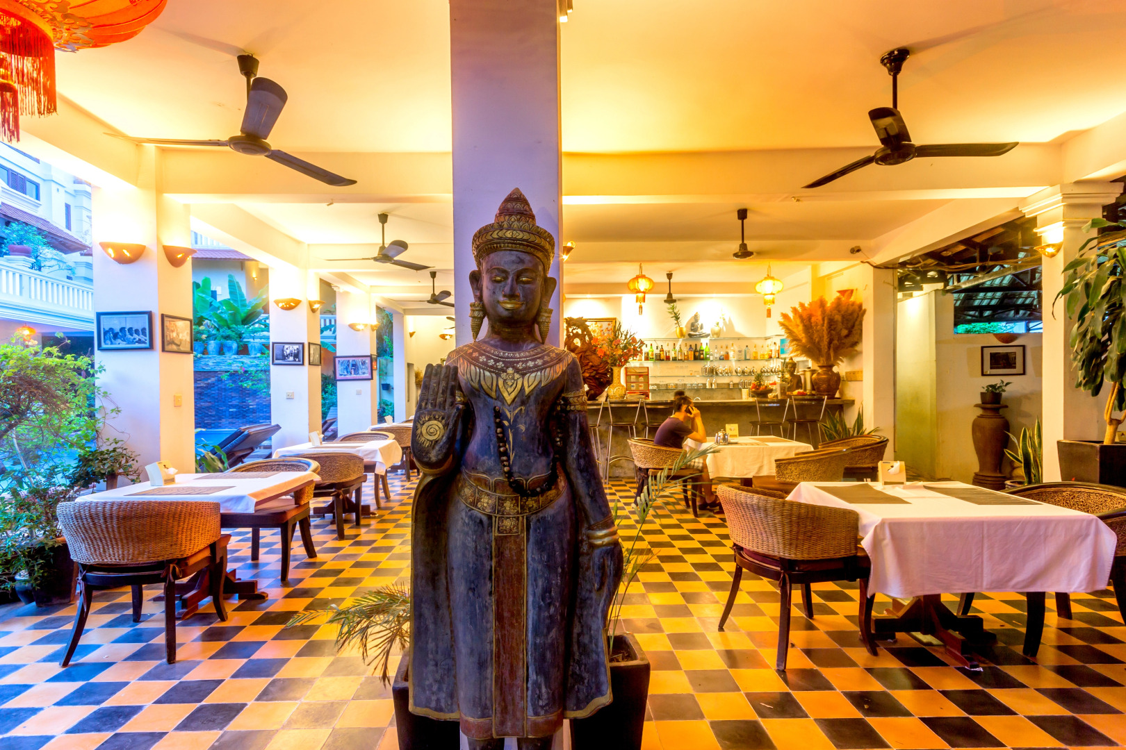 Отель Golden Banana Residence