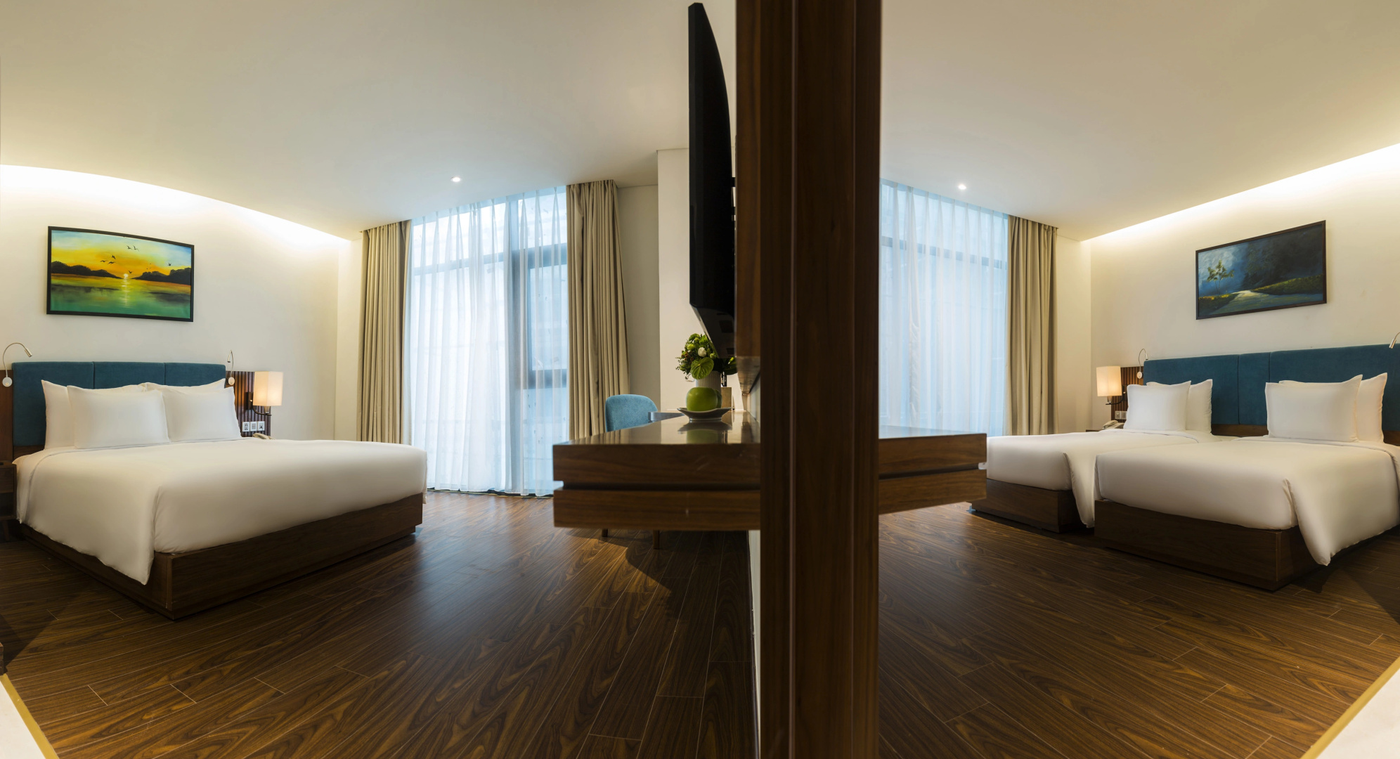 Отель Maximilan Danang Beach