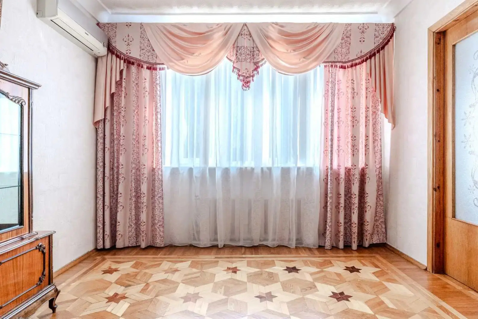 Квартира в Тихом центре Парк Челюскинцев 4 ком.кв.