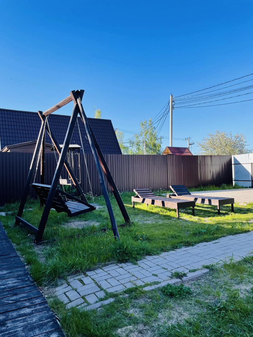 Частный дом на берегу залива Волги