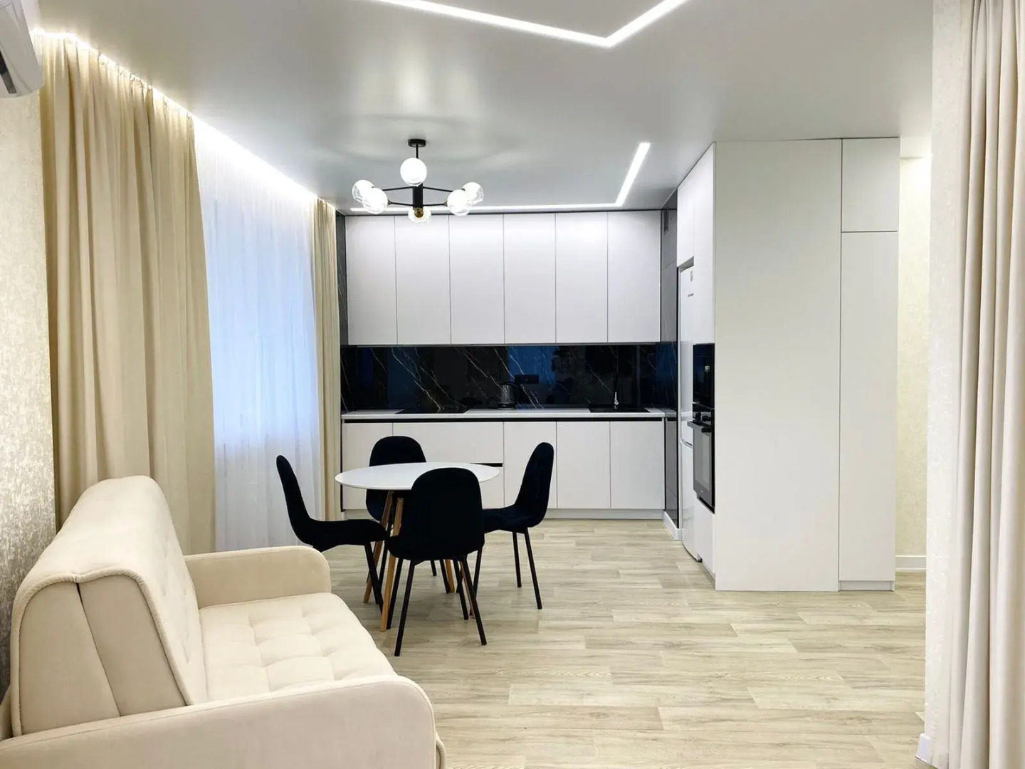 Апартаменты Sunrise City 6 блок