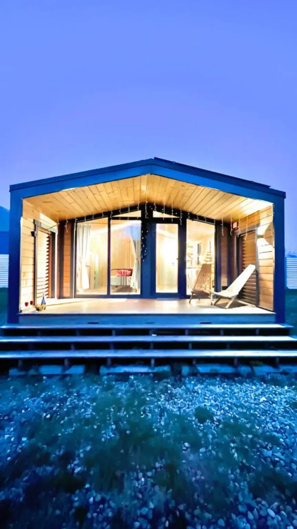 Частный дом Загородный комплекс на берегу реки с баней