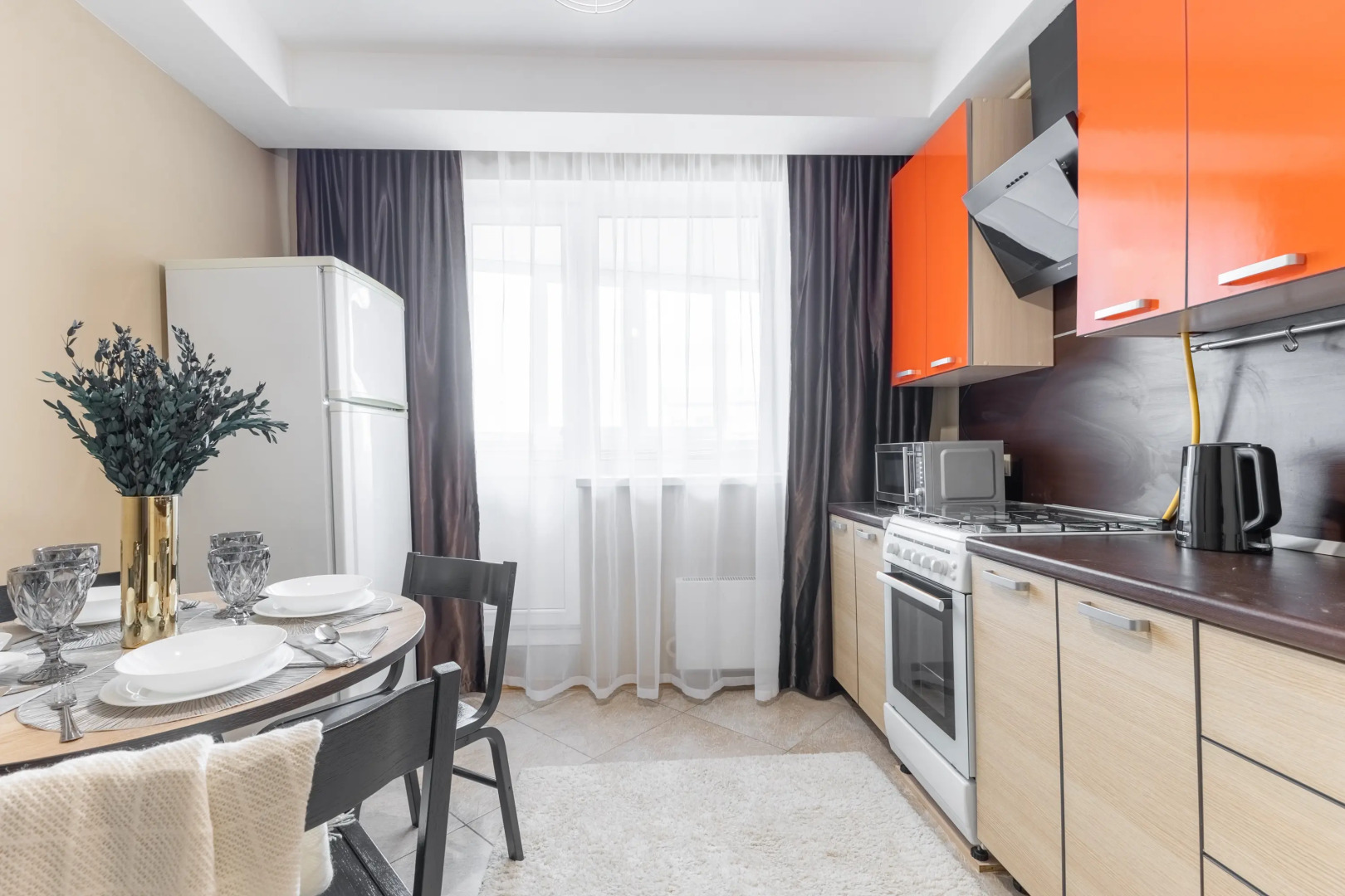 Апартаменты Комфорт на Амирхана Еники 4