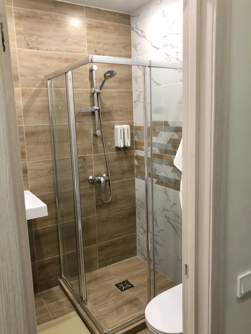 Апартаменты Экзотика возле Аэропорта на 2 Гостя