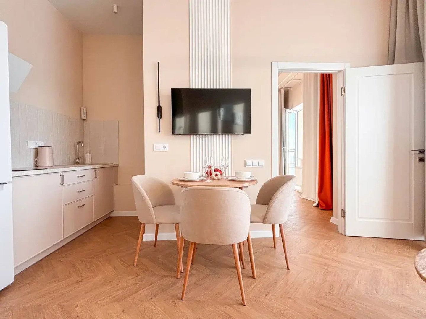 Квартира видовые апартаменты возле РМК Арены