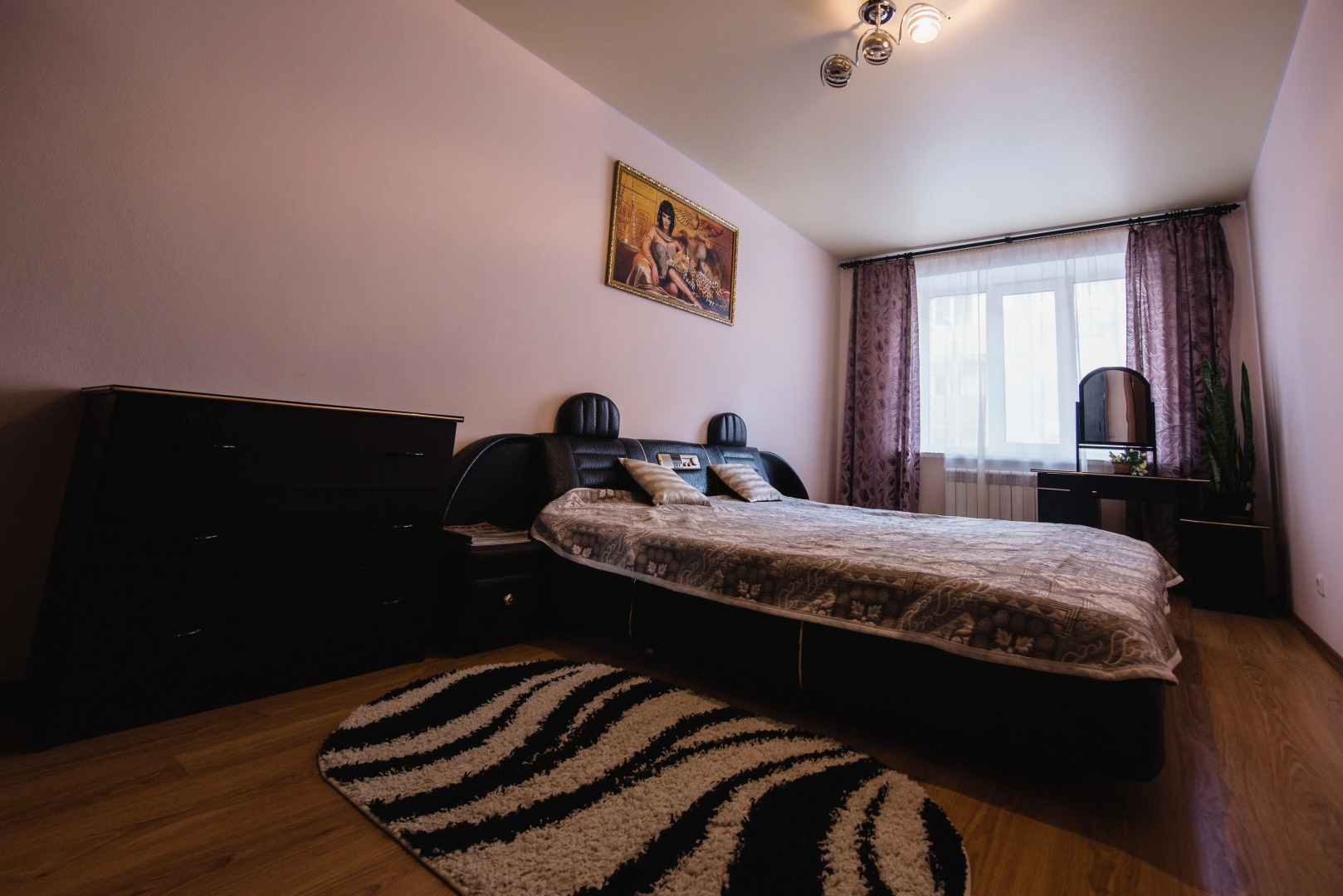 Квартира Трехкомнатная квартира в спальном районе