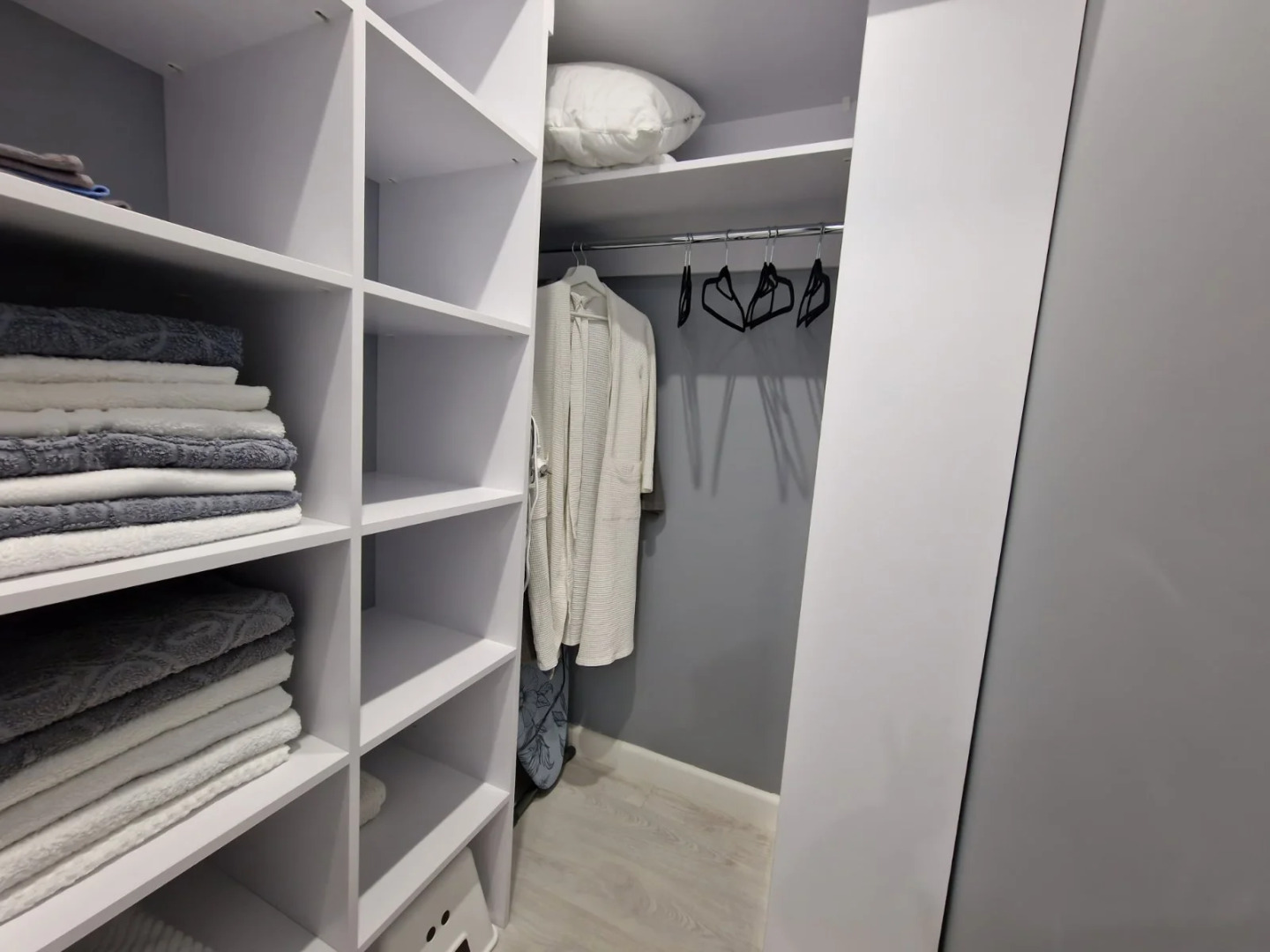 Апартаменты Люкс в центре Верхнее озеро, новый дом, Колибри#88А