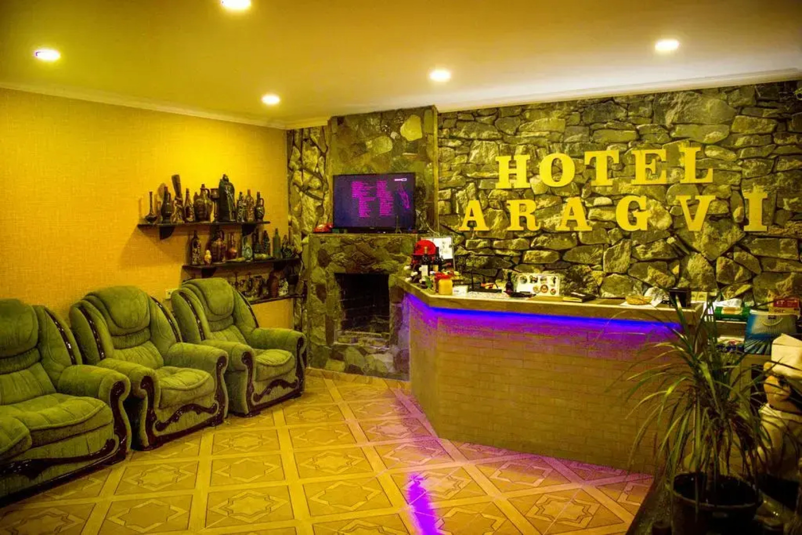 Отель Aragvi
