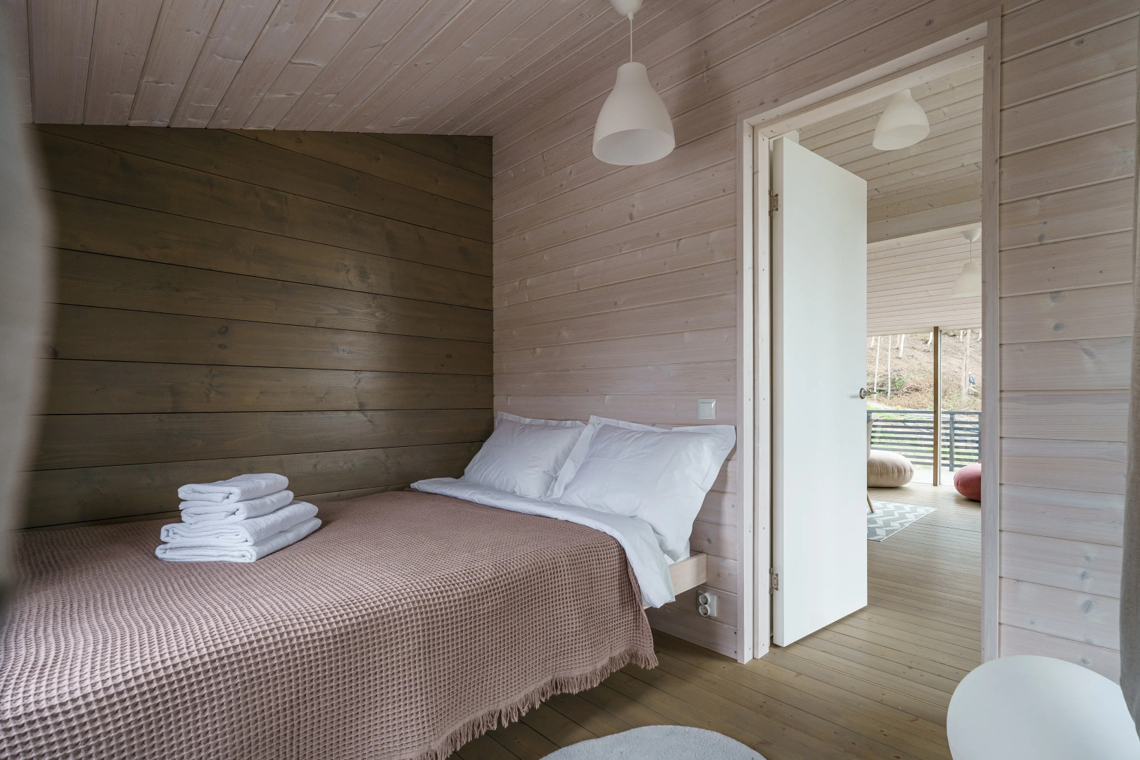 Частный дом пространства три тома у Финского залива