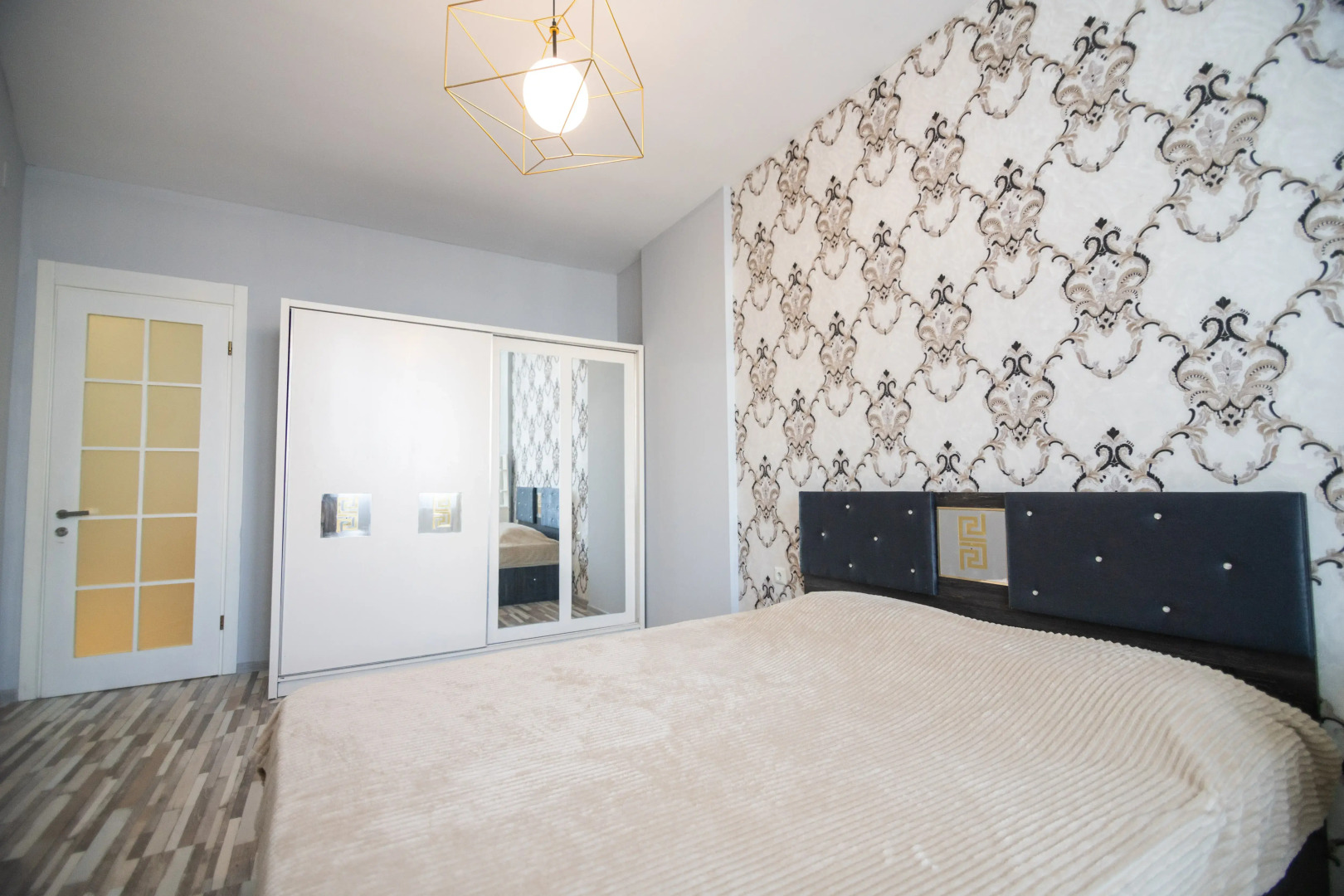 Апартаменты Spacious 2 Bedrooms Apartment steps from Batumi Boulevard & Beach