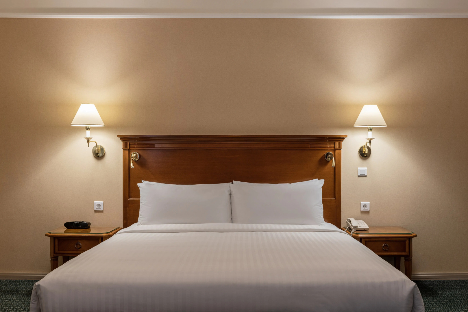 Сафмар Грандъ Москва (бывший Марриотт Гранд)