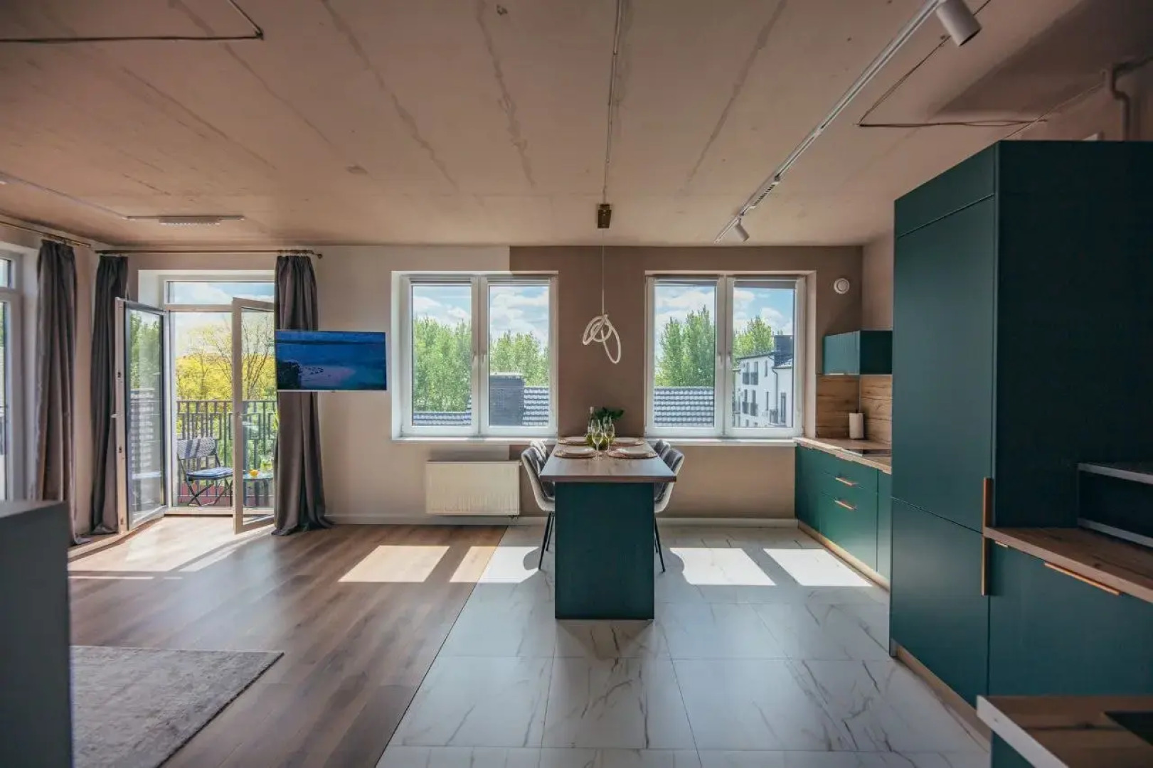 Квартира двушка в 100 метрах от моря