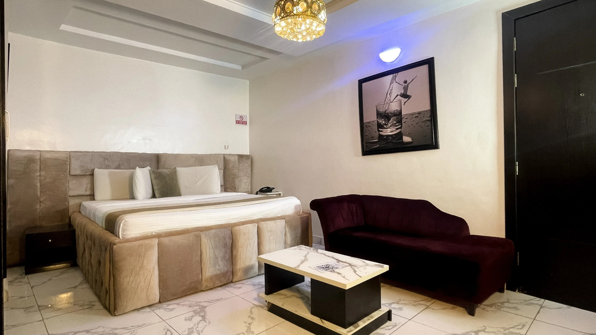 Отель 247 Luxury Hotel