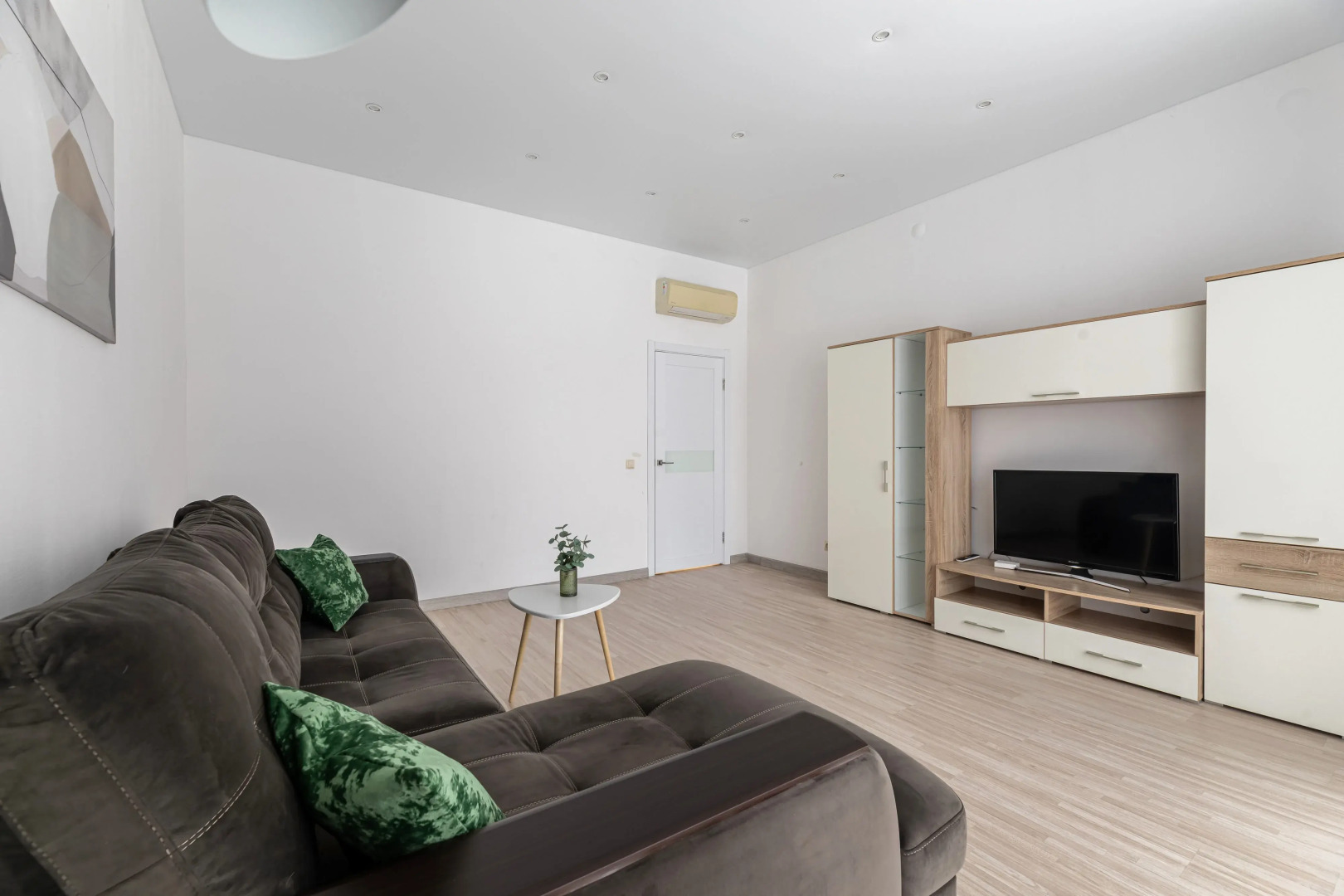 Апартаменты Сибирские номера Улучшенные - стиль и комфорт в историческом центре города