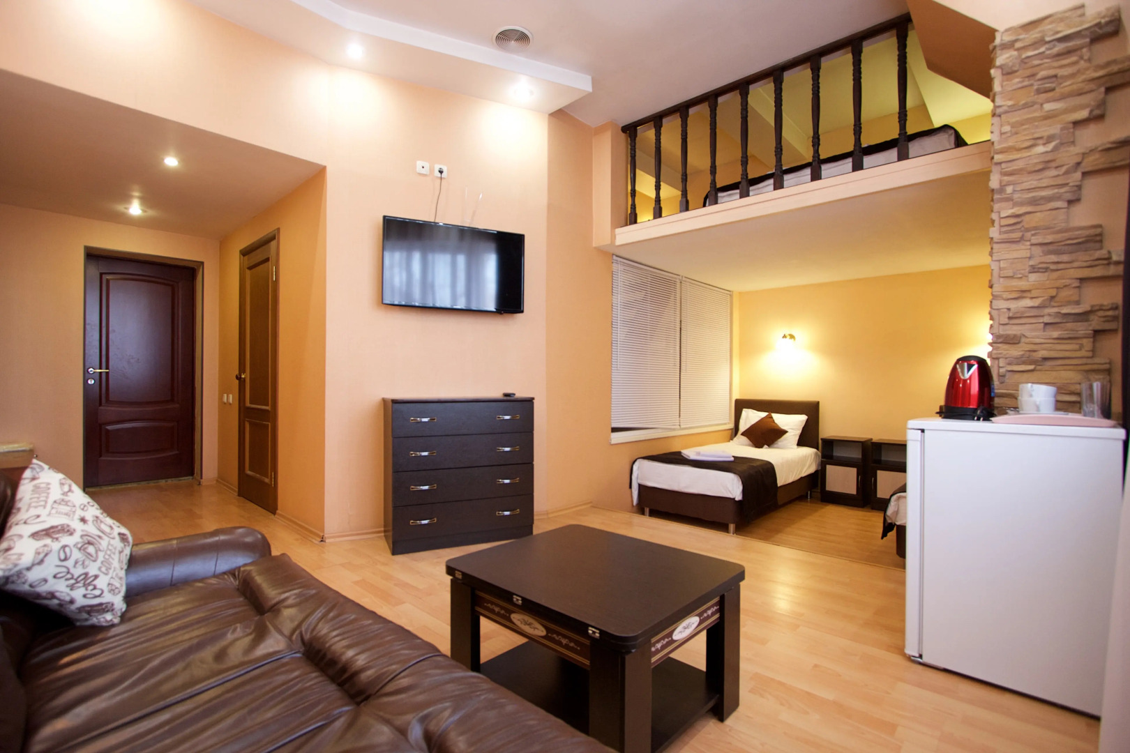 Отель Автодвор