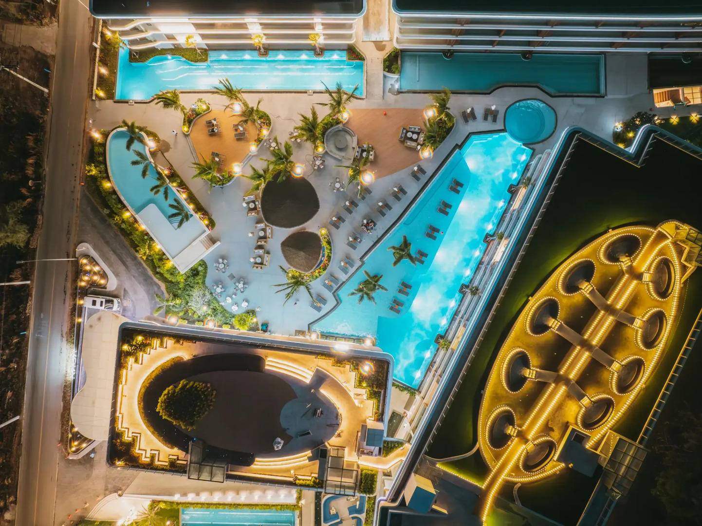 Курортный Отель Kora Beach Resort Phuket