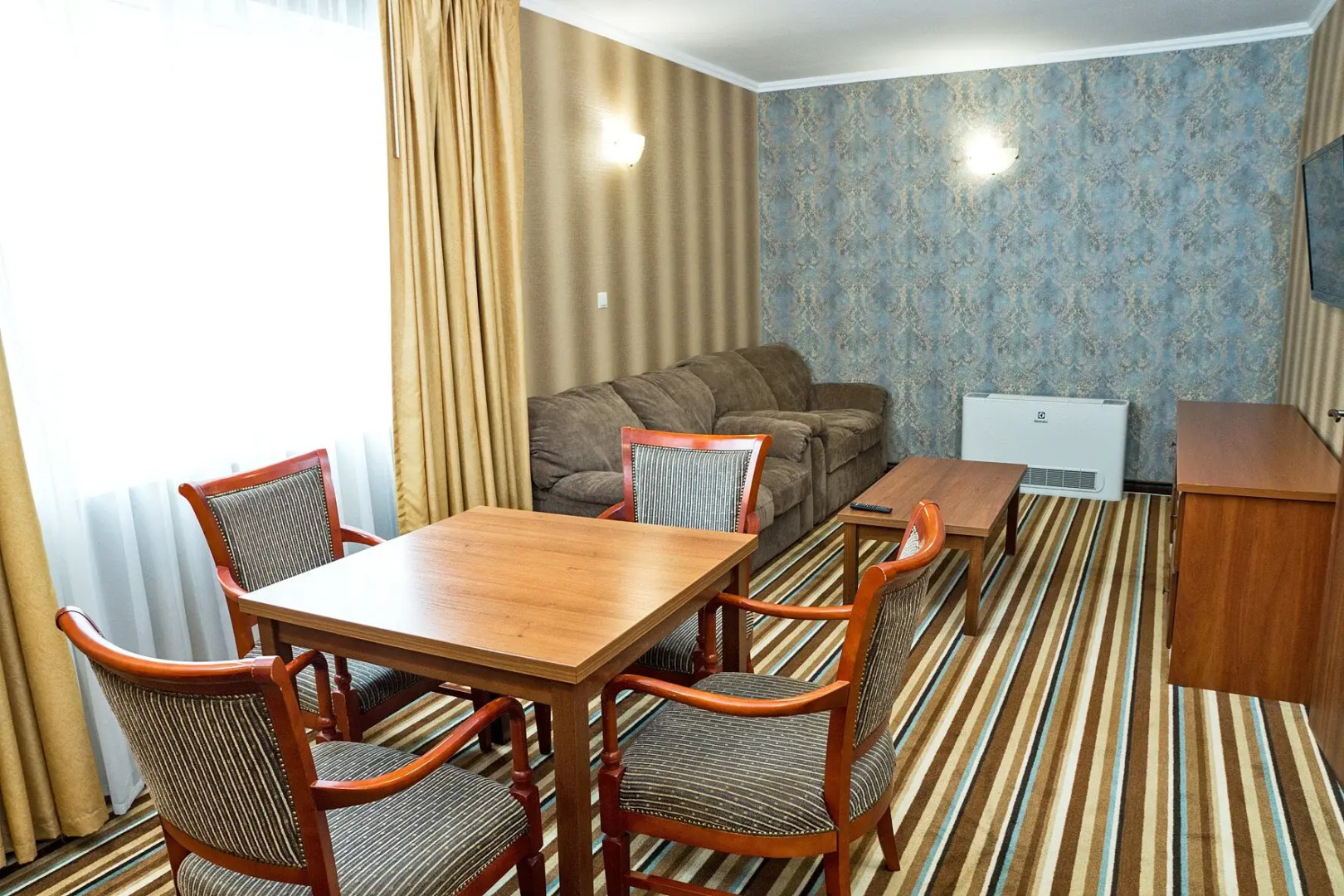 Гостиница  Земляничные Холмы