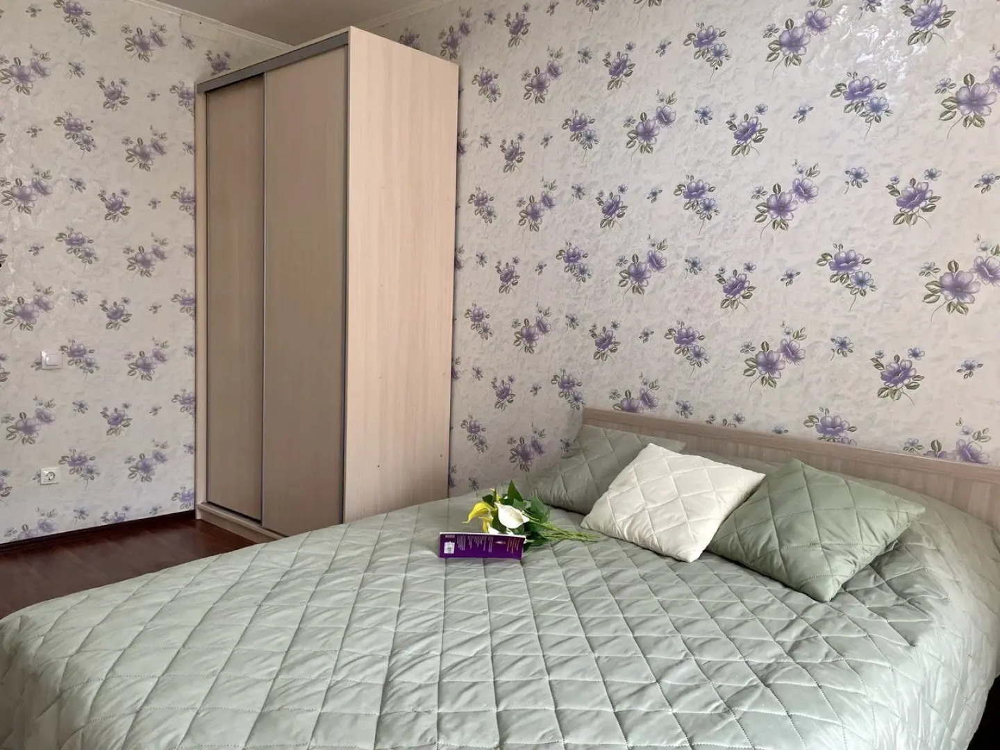 Квартира ТутУютно на Волотовской «Нежный Ирис»