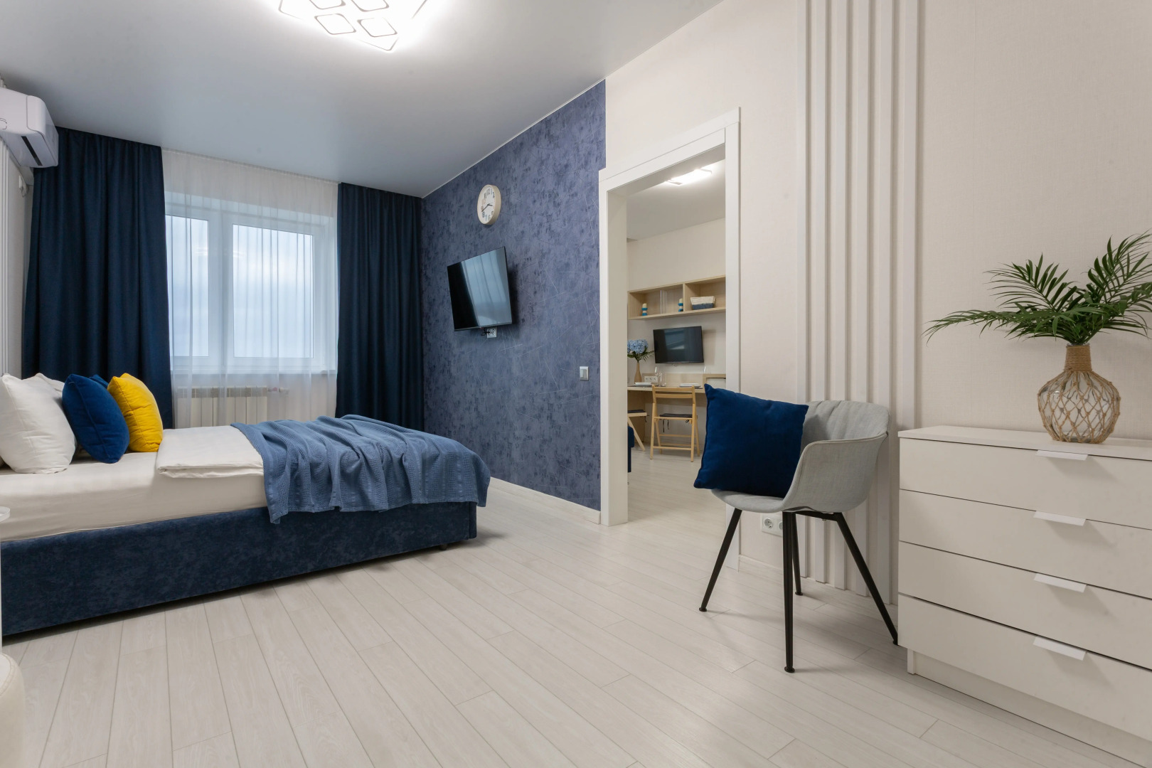 Сеть Апартаментов «Атмосфера» | Санторини — Морское Спокойствие И Городская Высота