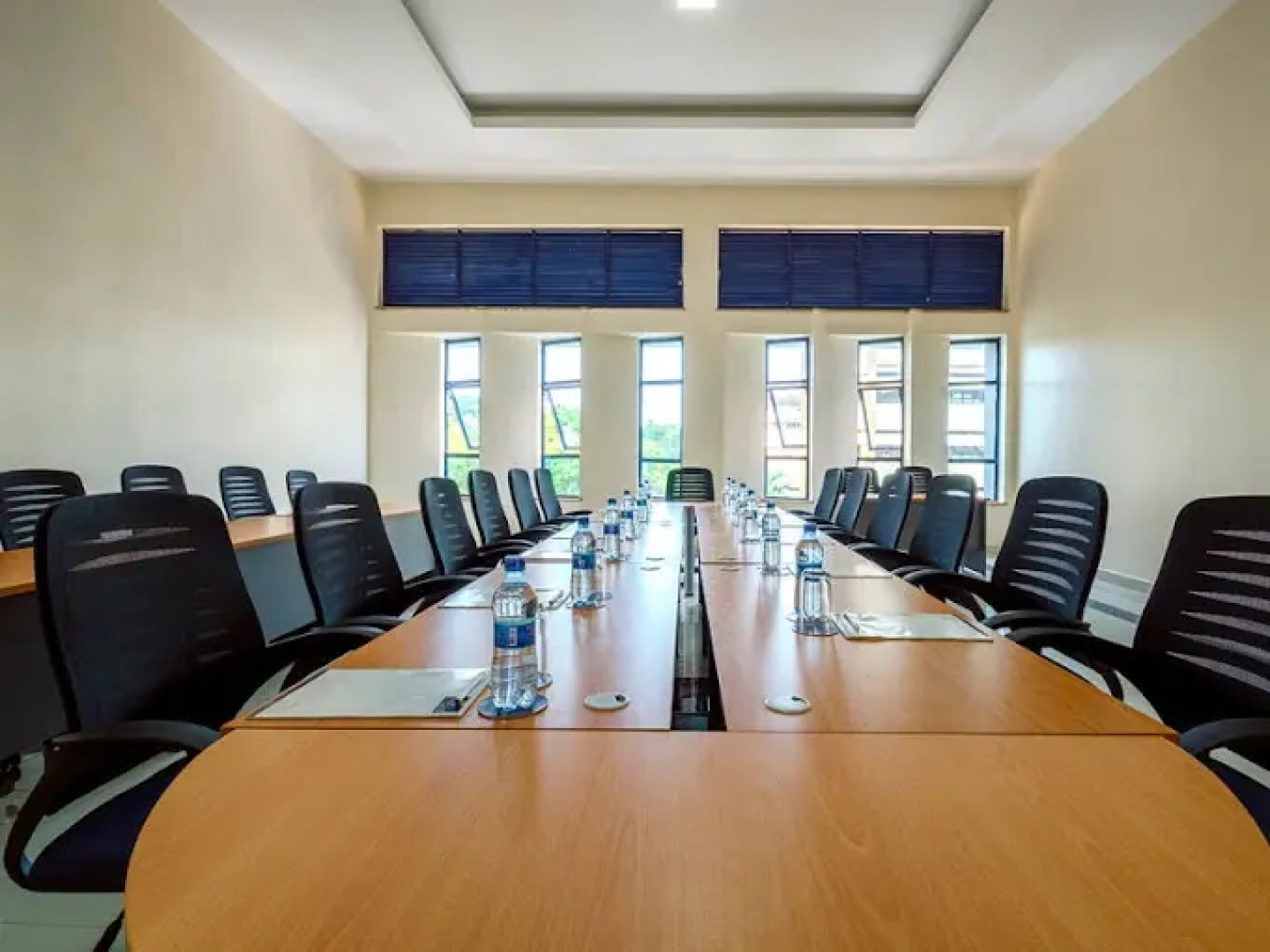 Отель Cold Springs Hotel - Homabay