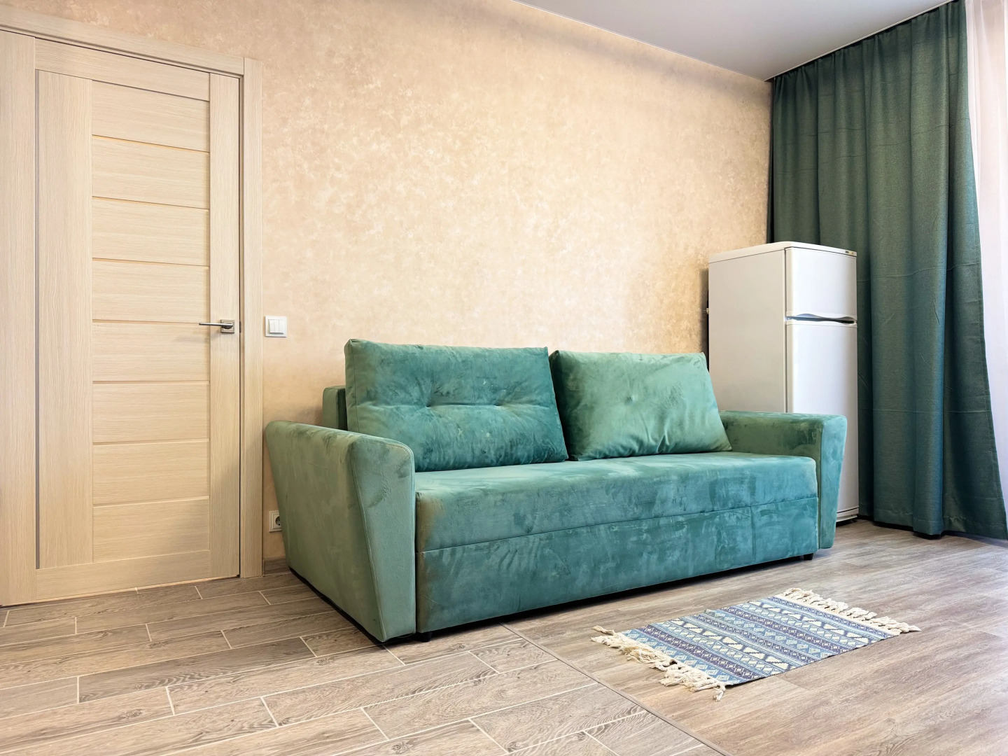 Апартаменты Like Home на Земнухова 2