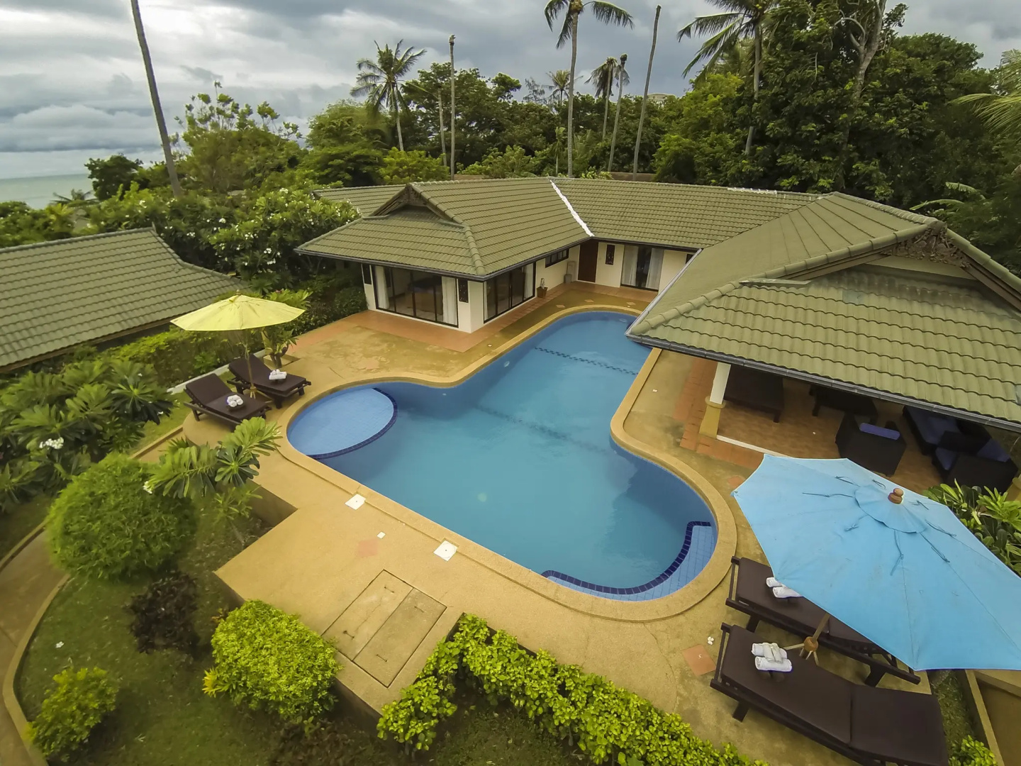 Отель Idyllic Samui Oceanfront Resort and Villas