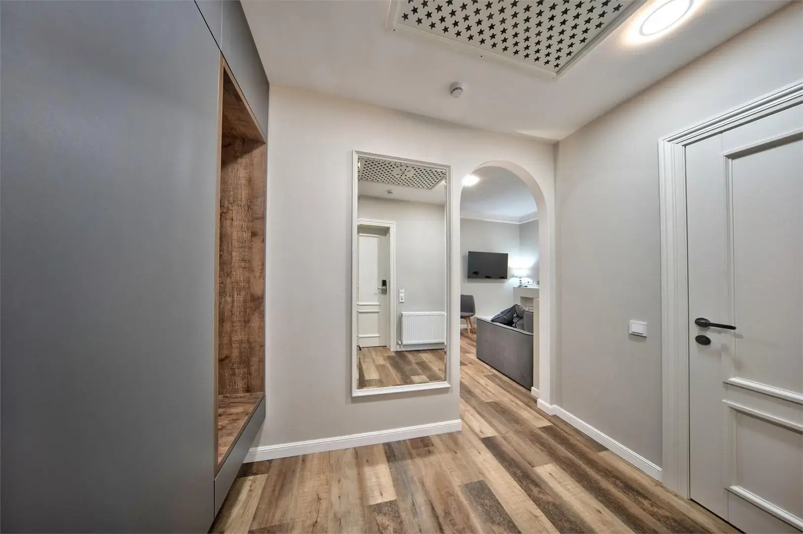 Хатти Апарт