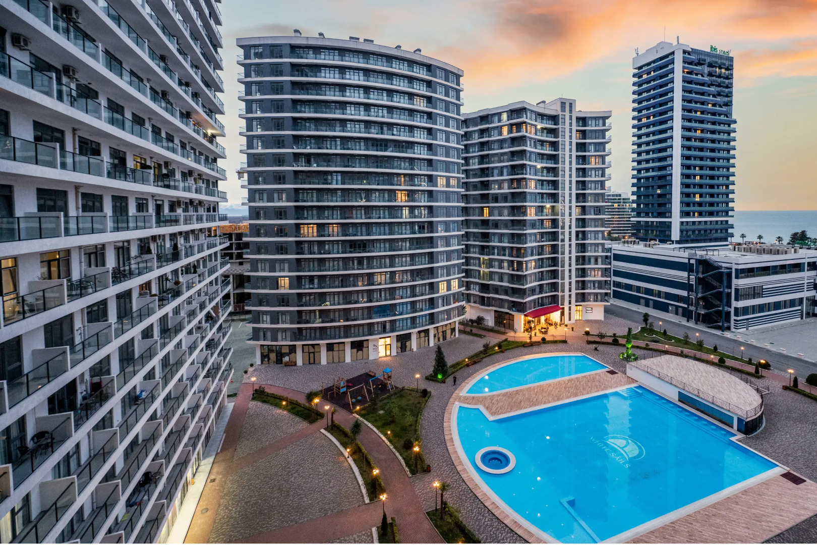 Hotel White Sails Residential