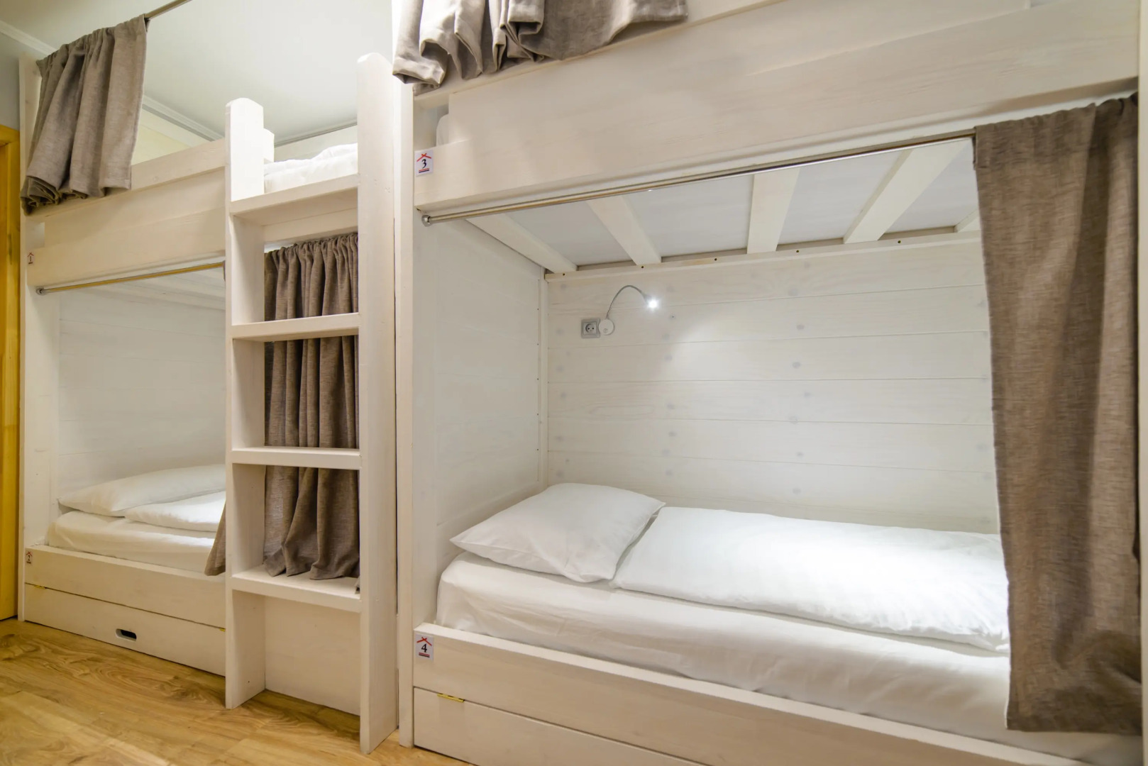 Хостел Изба