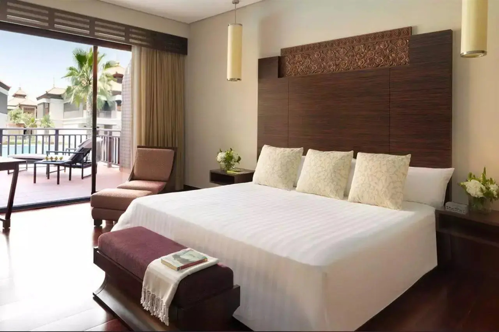 Курортный отель Anantara The Palm Dubai Resort