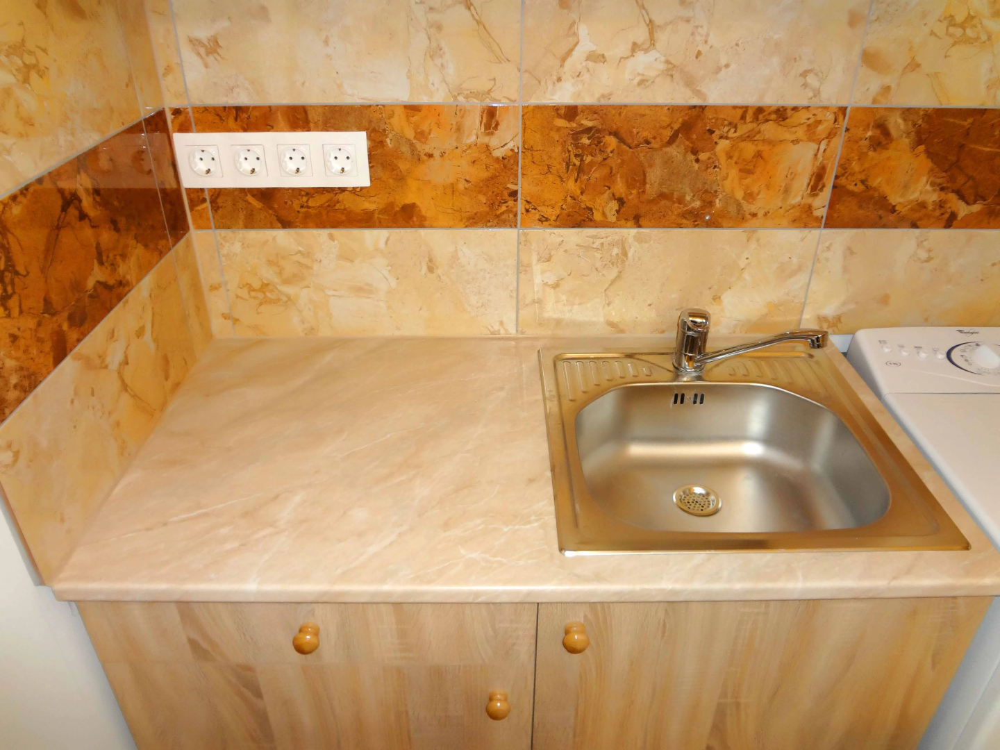 Апартаменты Lorabel Apartment House