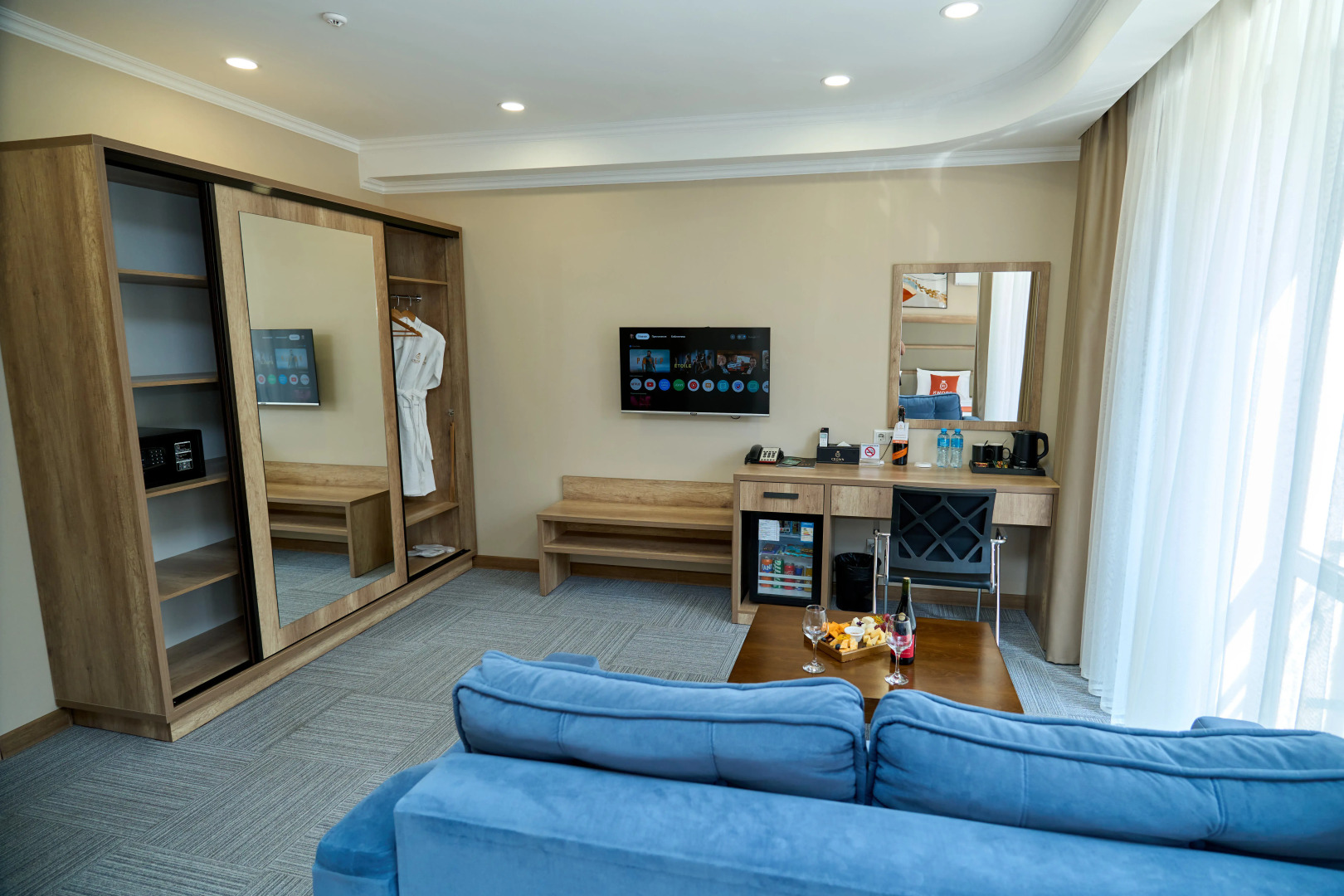 Отель Crown Hotel Bishkek