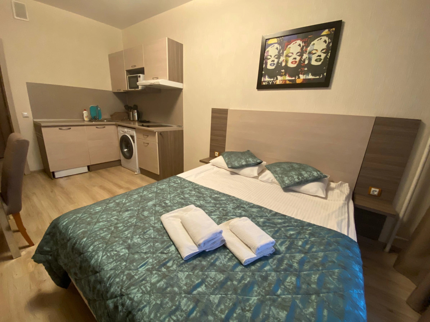 Апартаменты Salut Go Neon Spb 1