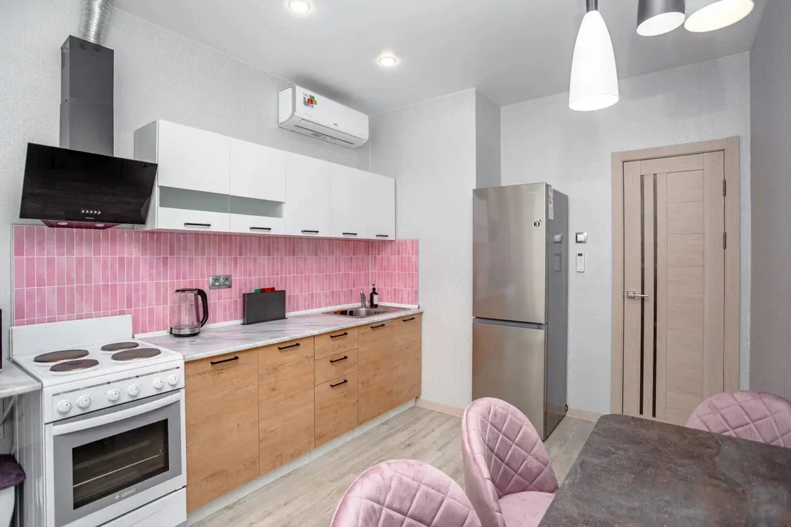 Апартаменты PINK у моря