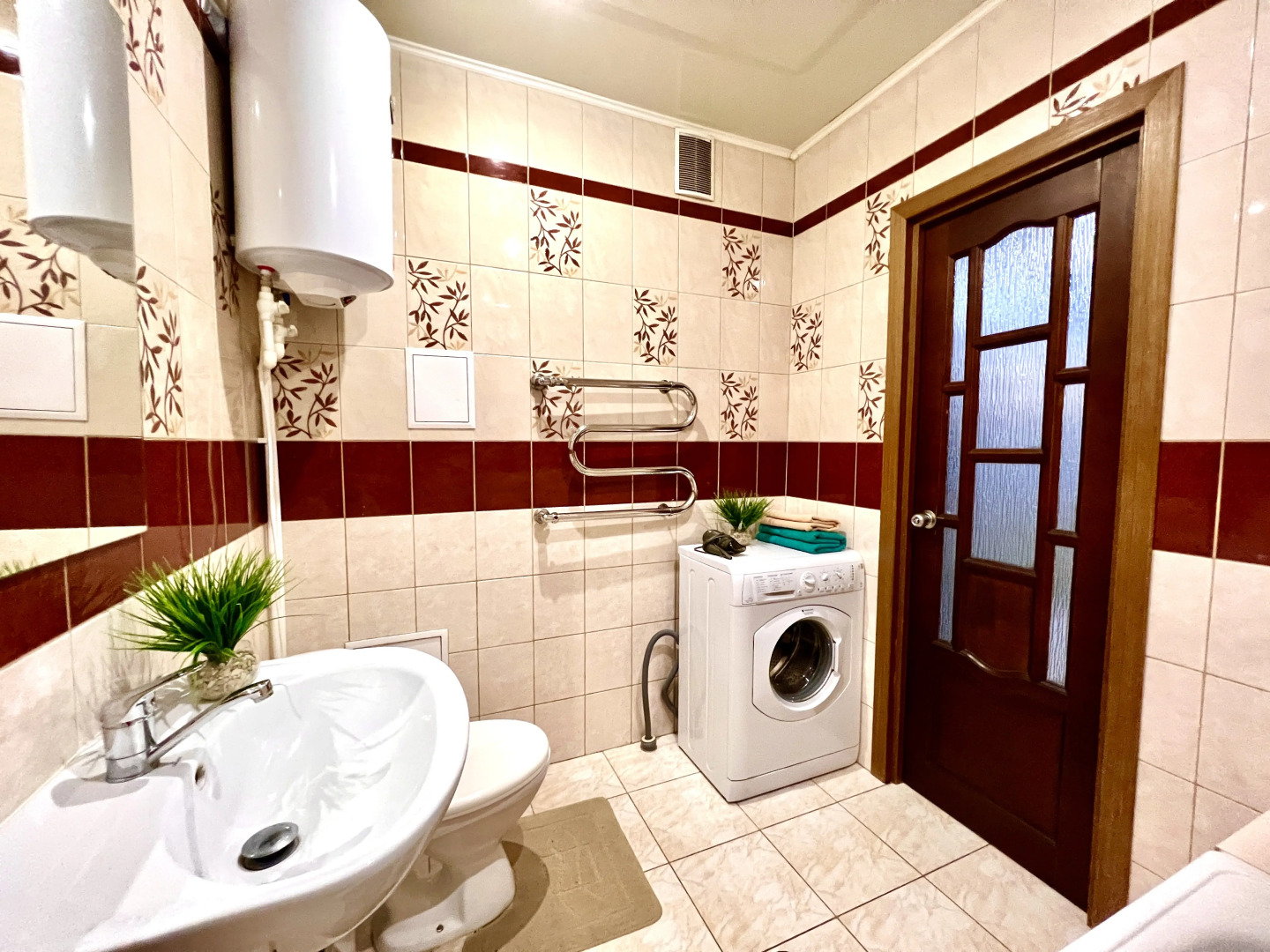 Апартаменты двухкомнатные на 13 этаже в ЖК Современник рядом с МТЛ-Арена