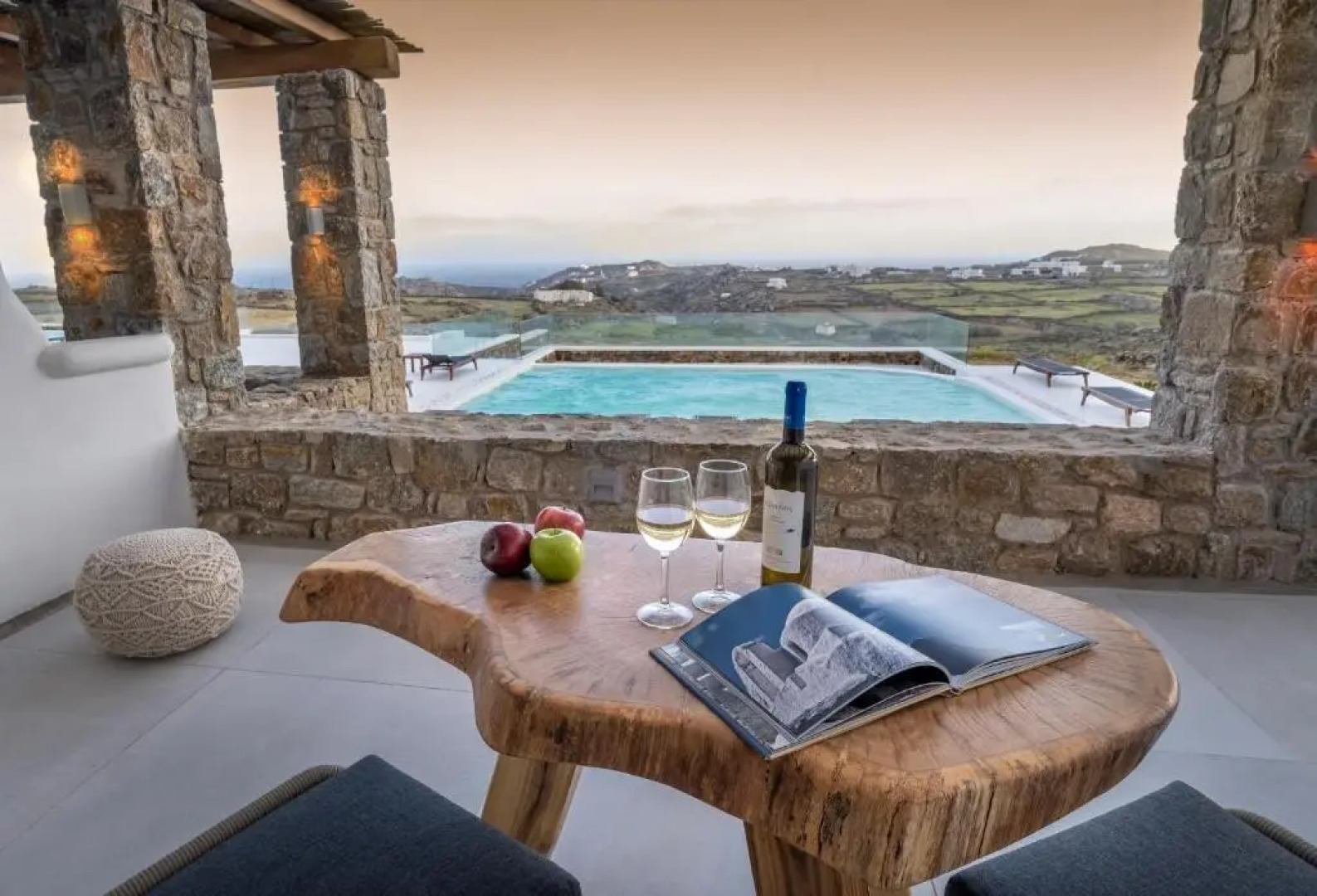 Отель Legendary Suites