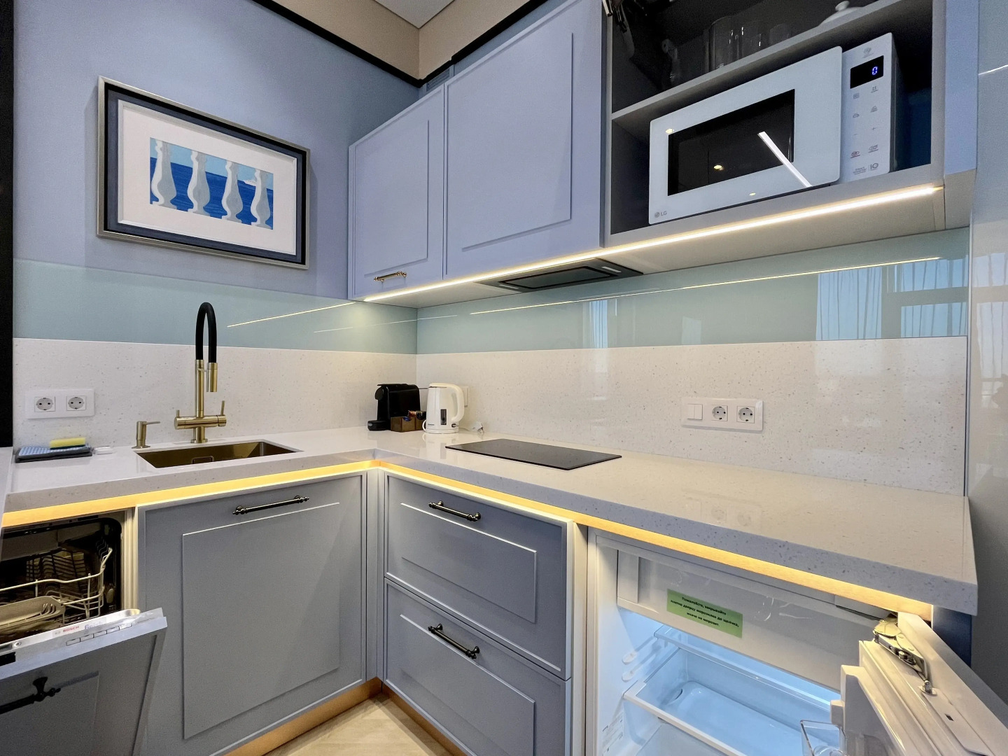 Апартаменты Акваделюкс у моря, с бассейном, СПА, пляжем N722