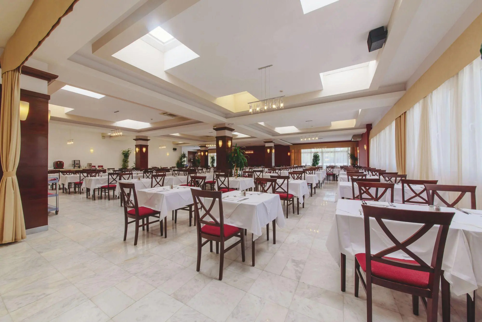 Отель Montenegro Beach Resort