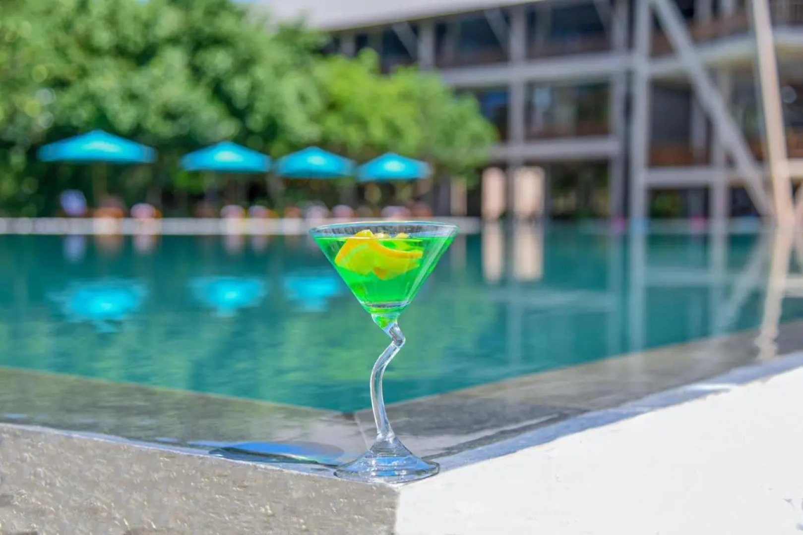 Отель Breeze Pasikudah Resort