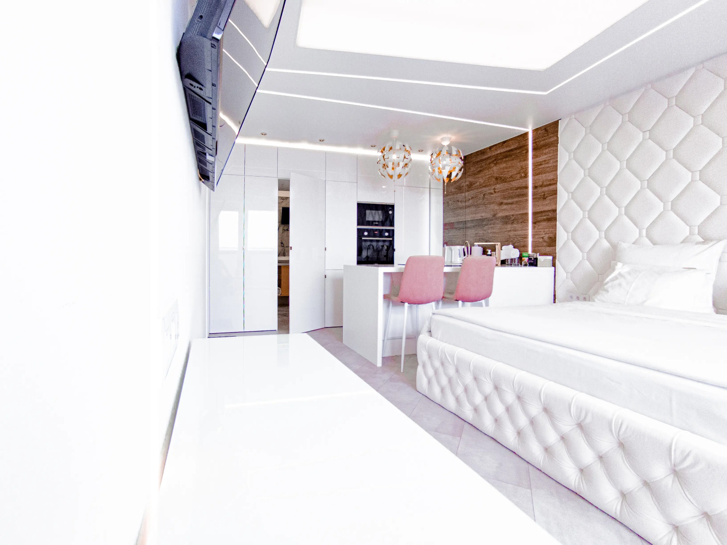 Апартаменты 18 этаж,студия 36кв.м,джакузи,балкон,вид на Волгу,новый дом,самый центр,вокзал пешком